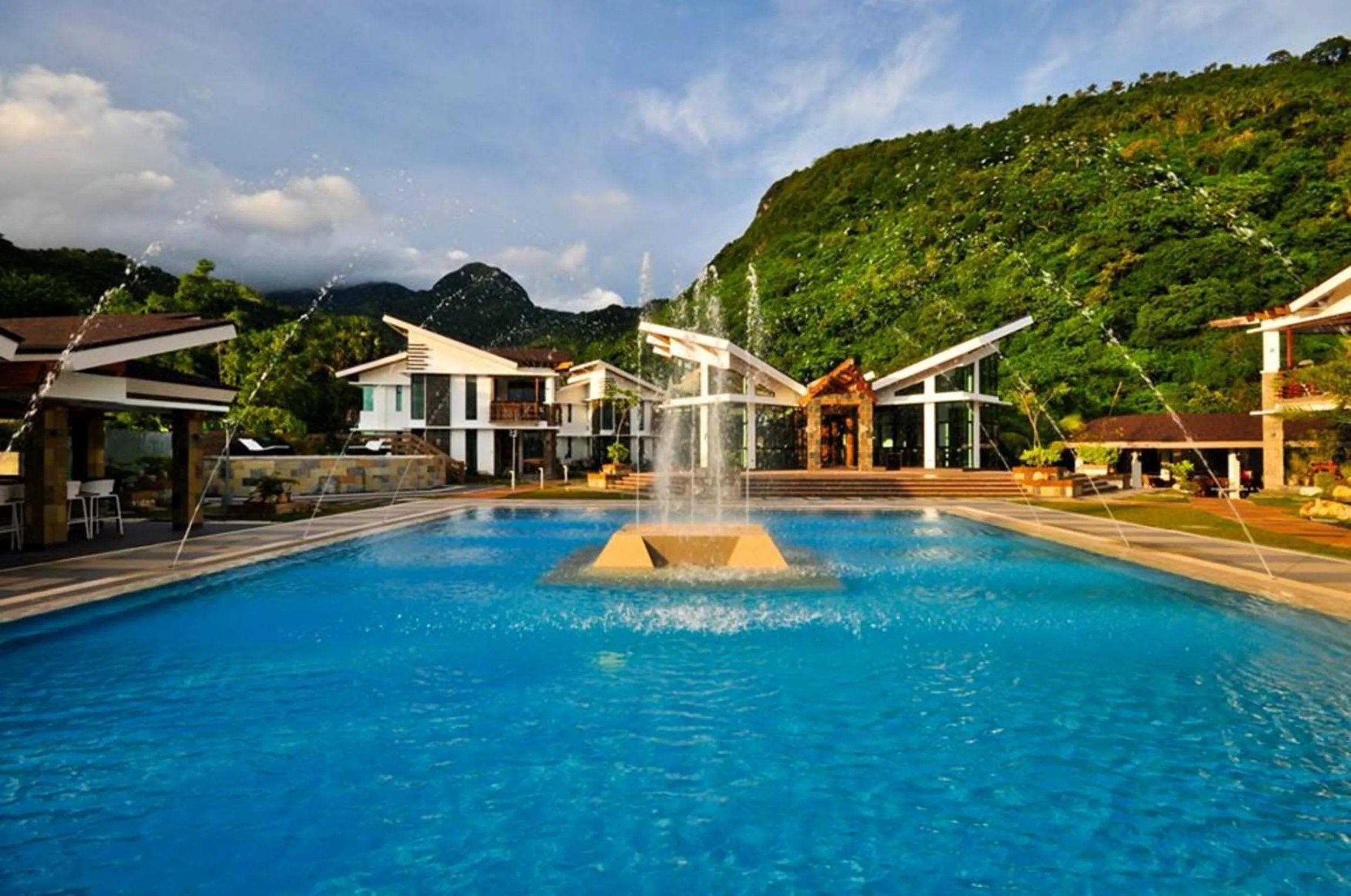 Swimming pool in Infinity Resort