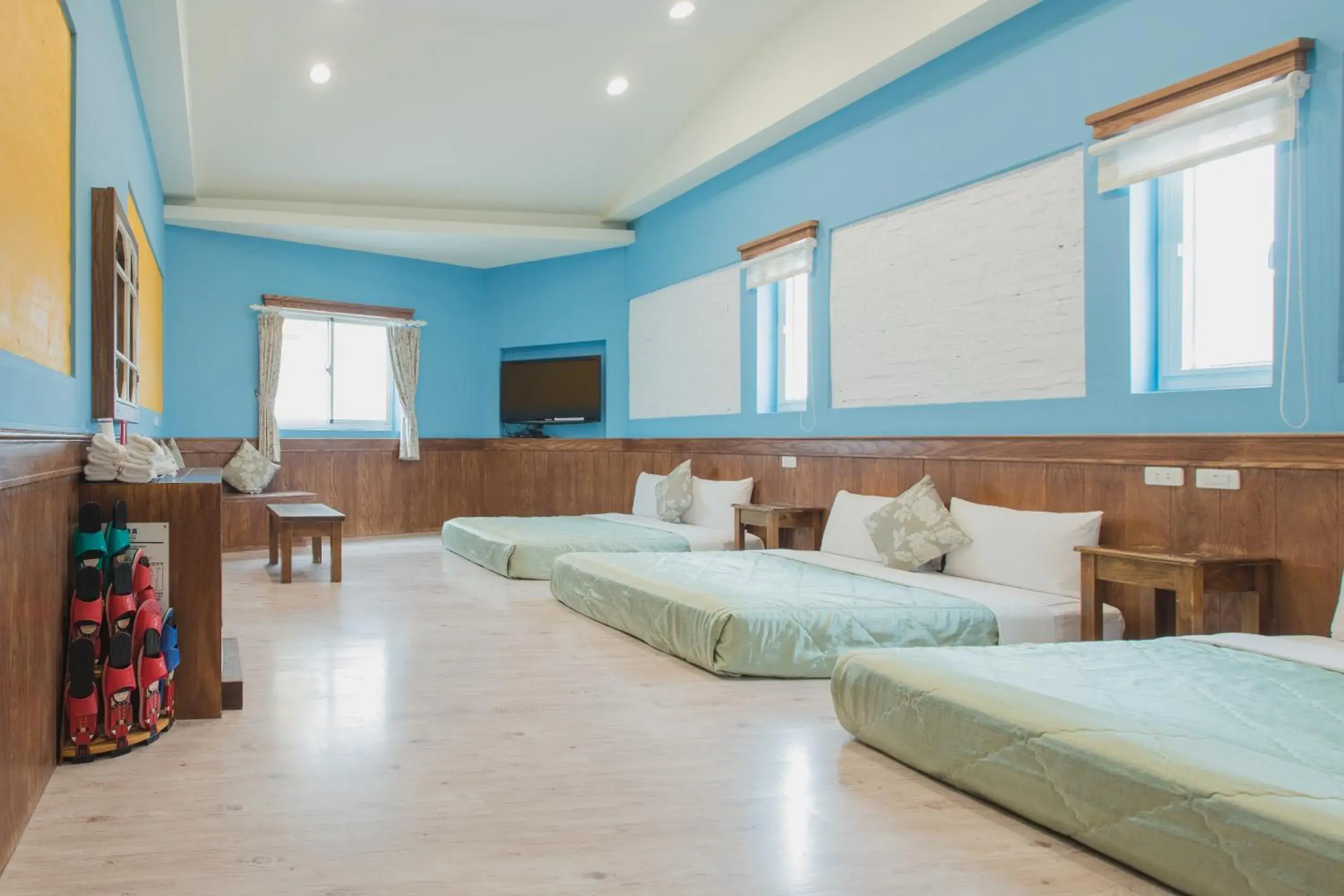 Deluxe Family Room (6 Adults) in 墾丁海園別館Hai Yuan Inn Deluxe Family Room (6 Adults) in 墾丁海園別館Hai Yuan Inn