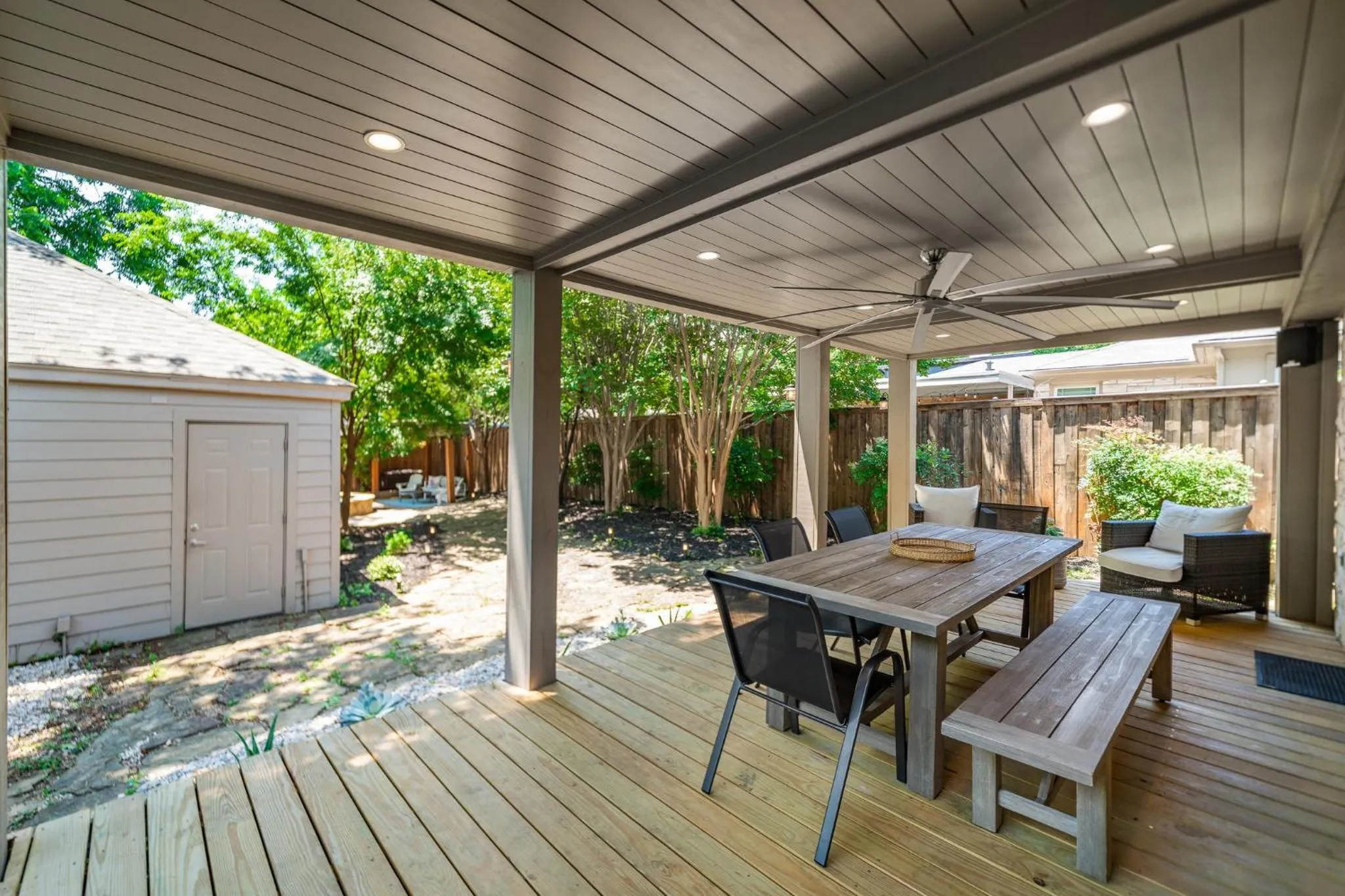 Sunset House - Luxury Pool and Hot Tub Retreat