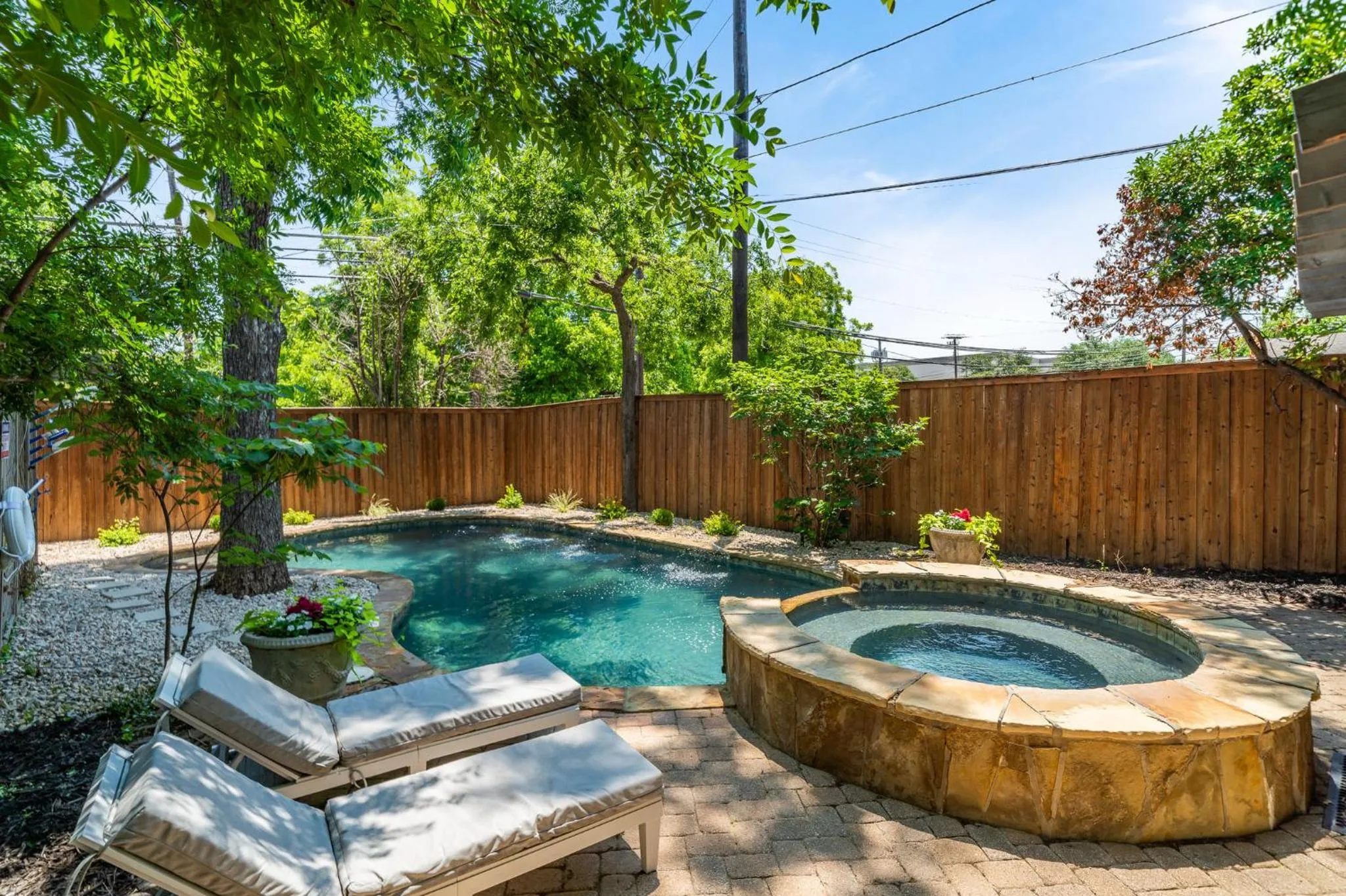 Sunset House - Luxury Pool and Hot Tub Retreat