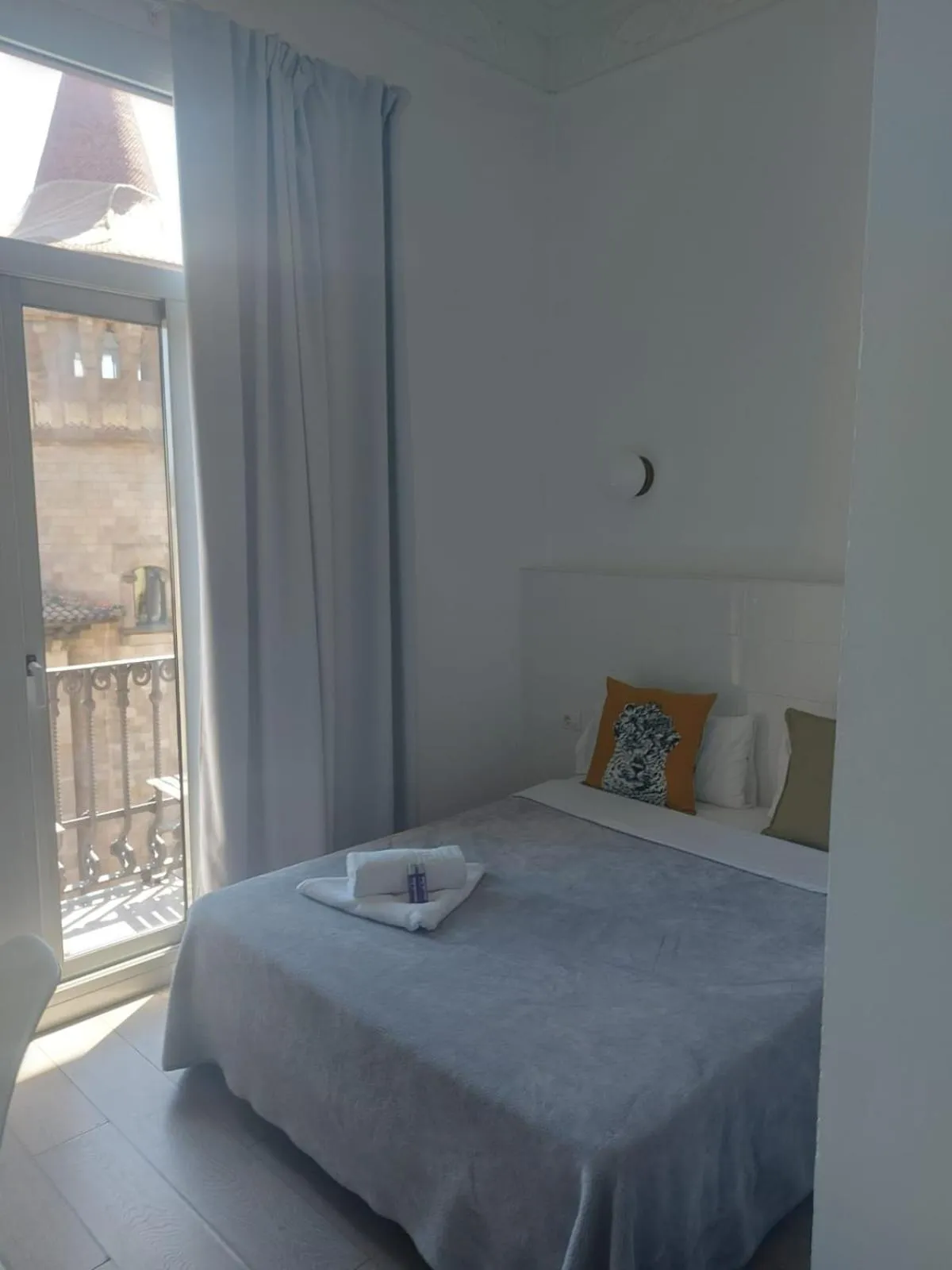 Photo of the whole room, Bed in Hostal Argo