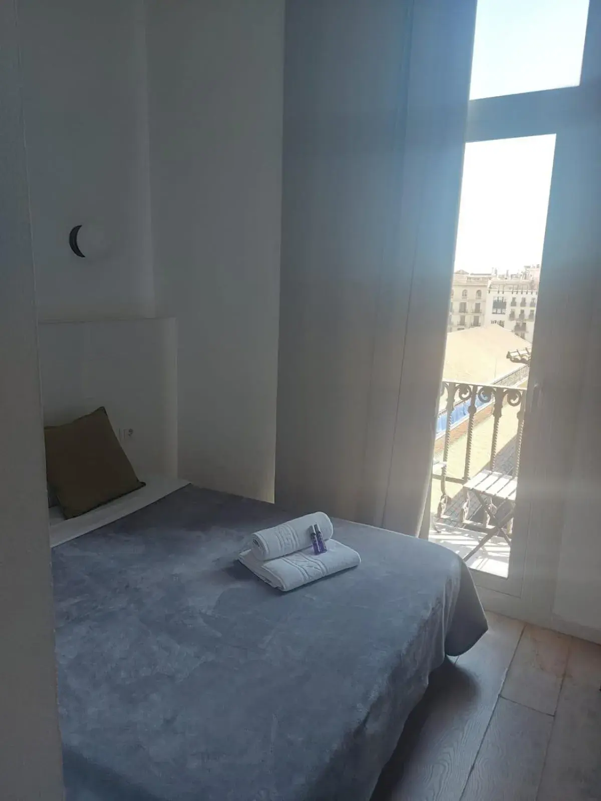 Double Room with Balcony in Hostal Argo Double Room with Balcony in Hostal Argo