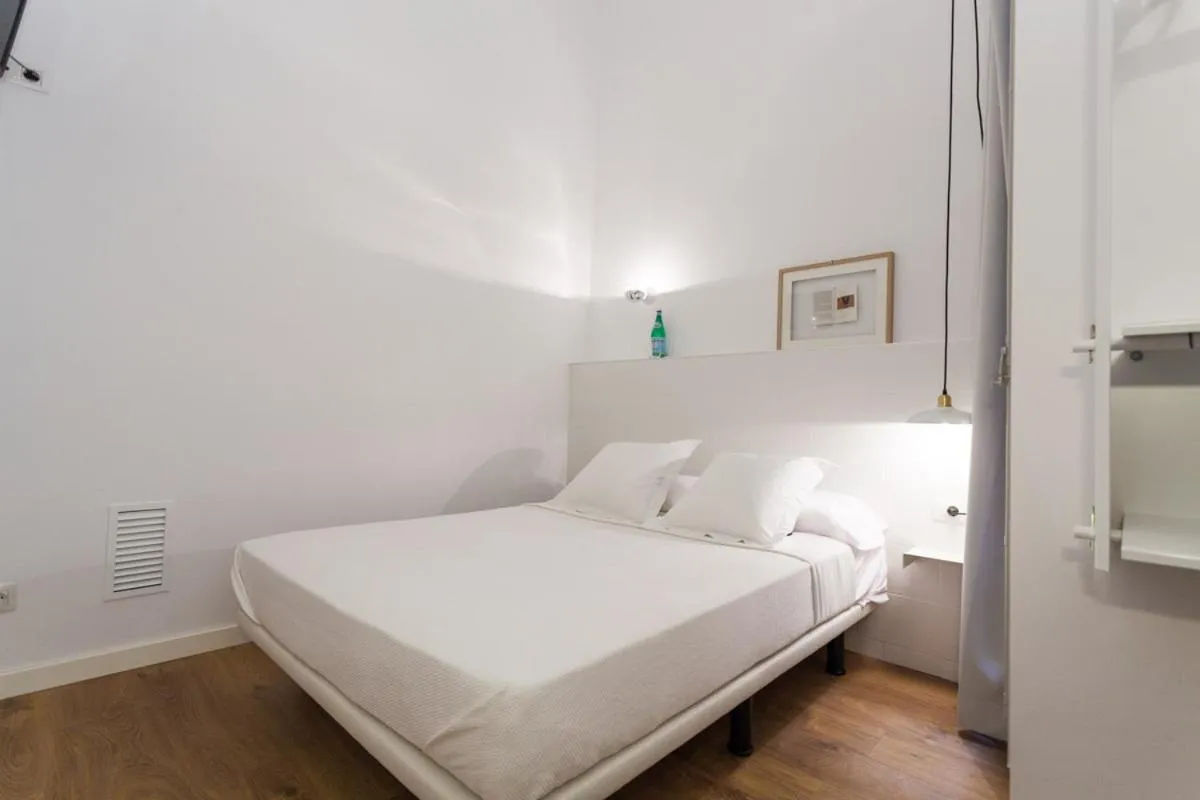 Bedroom, Bed in Hostal Argo