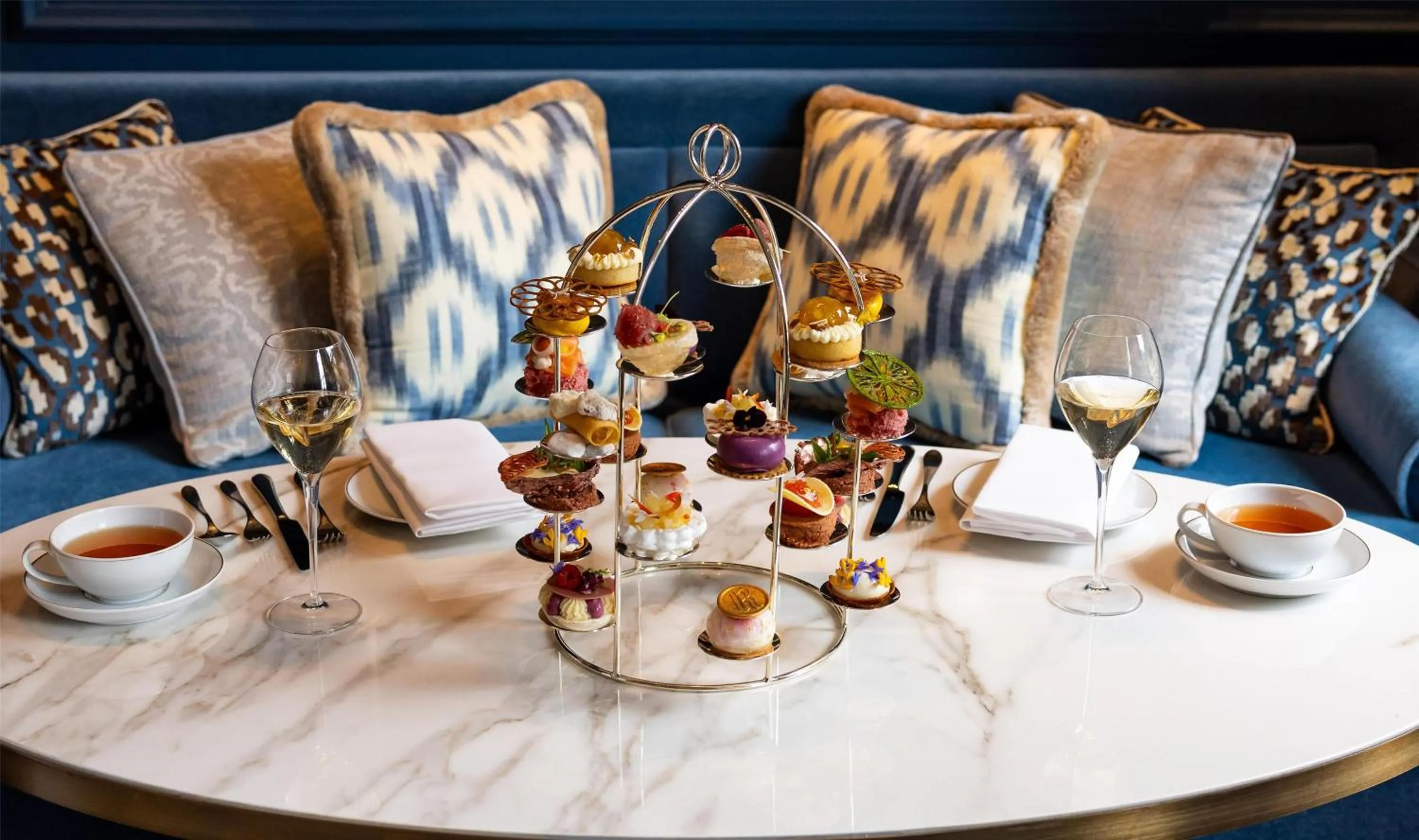 Dining area in Waldorf Astoria Amsterdam