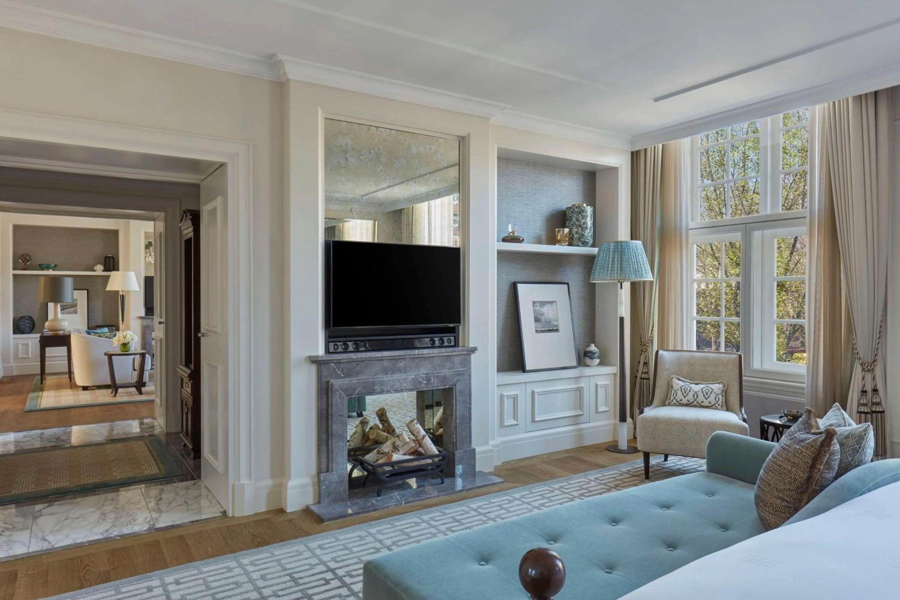 Living room, Bed in Waldorf Astoria Amsterdam