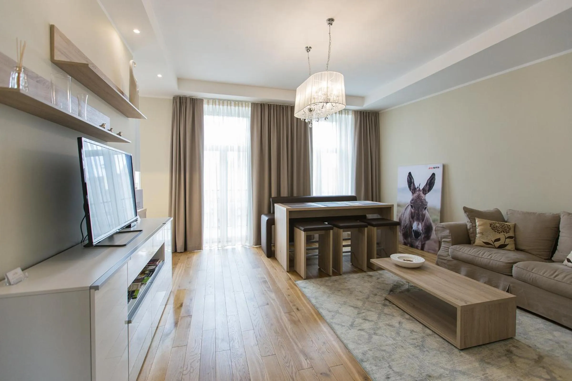 TV and multimedia in Riga Lux Apartments - Ernesta, Free parking
