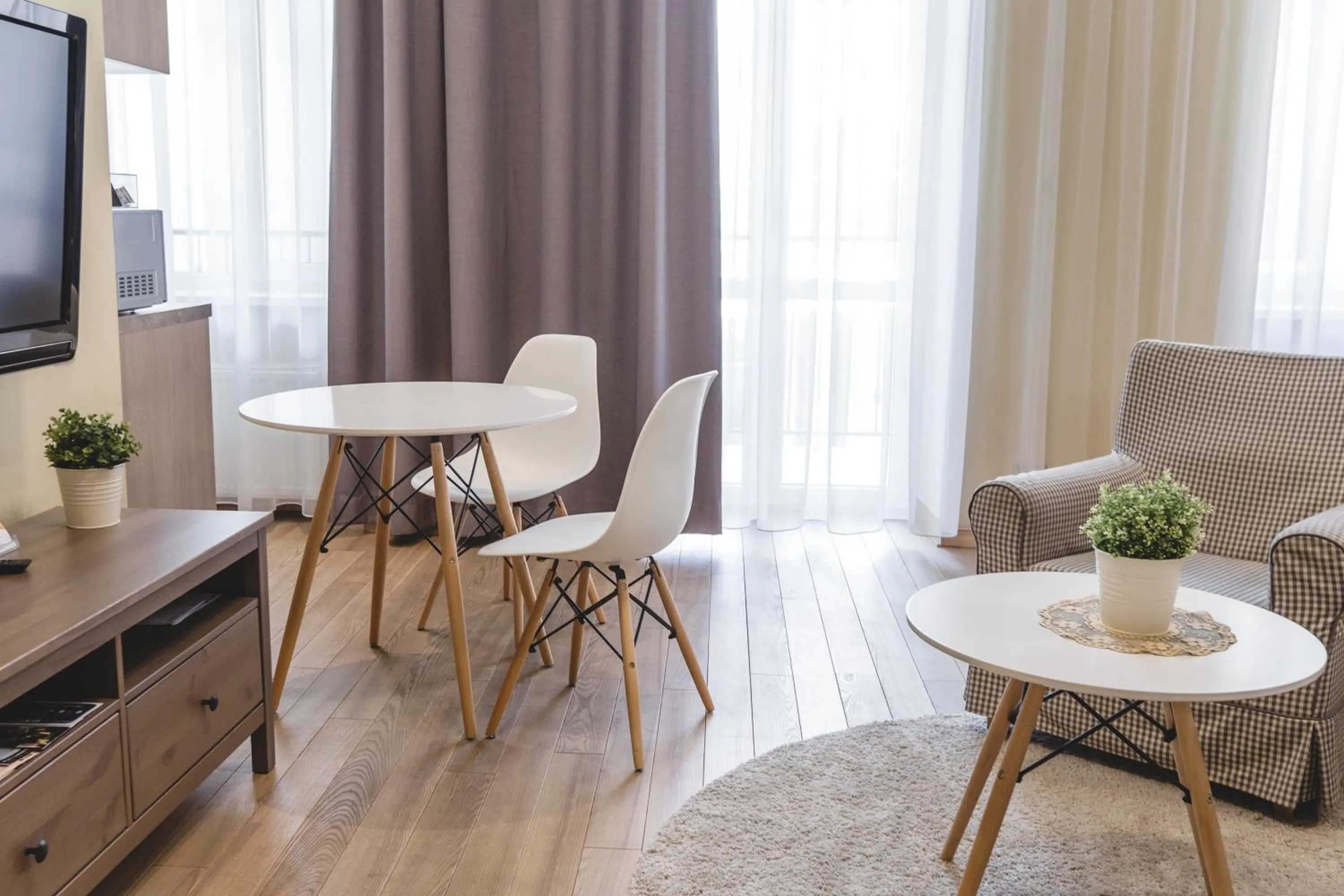 TV and multimedia in Riga Lux Apartments - Ernesta, Free parking