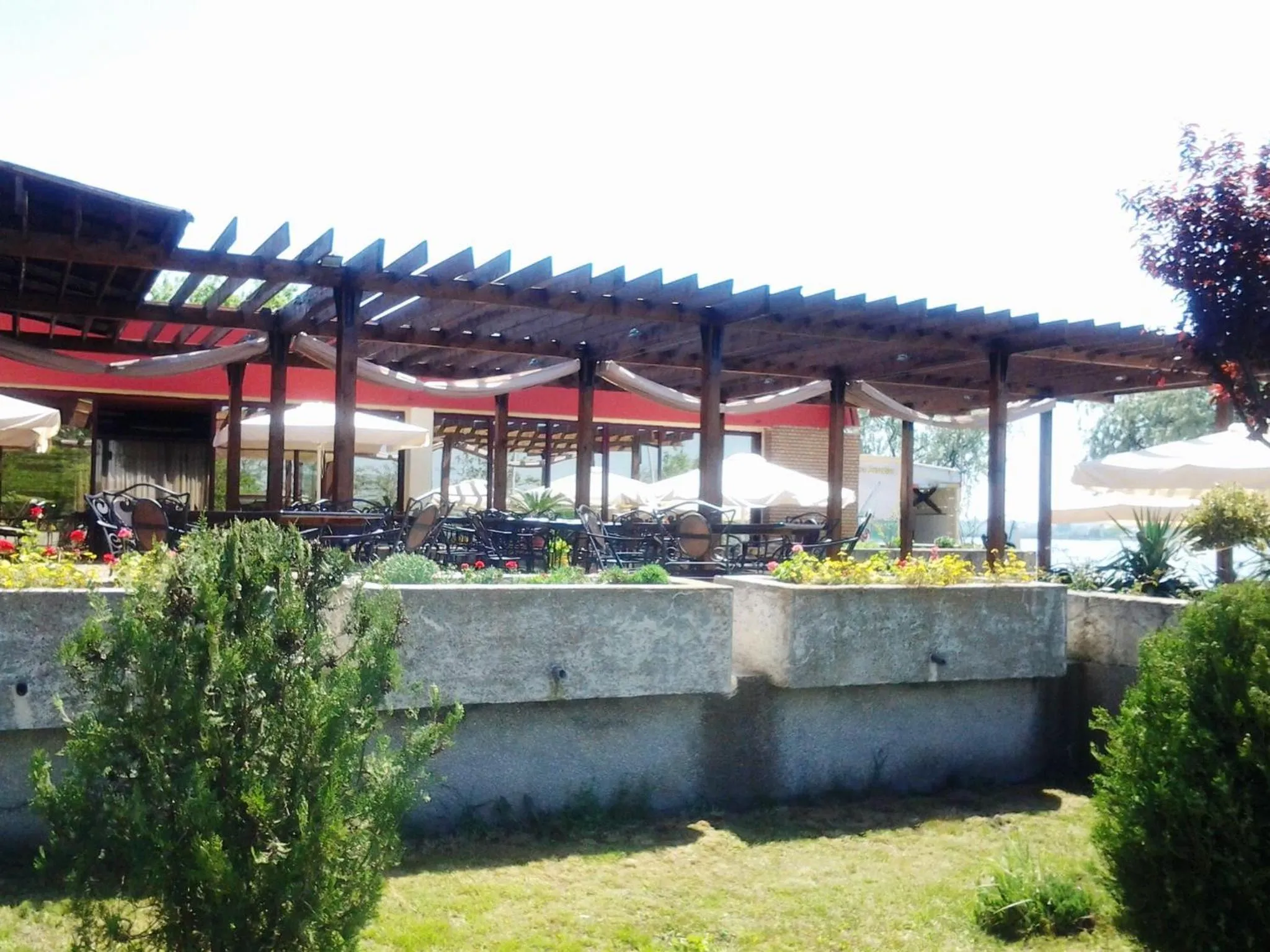 Restaurant/places to eat in Hotel Piccadilly