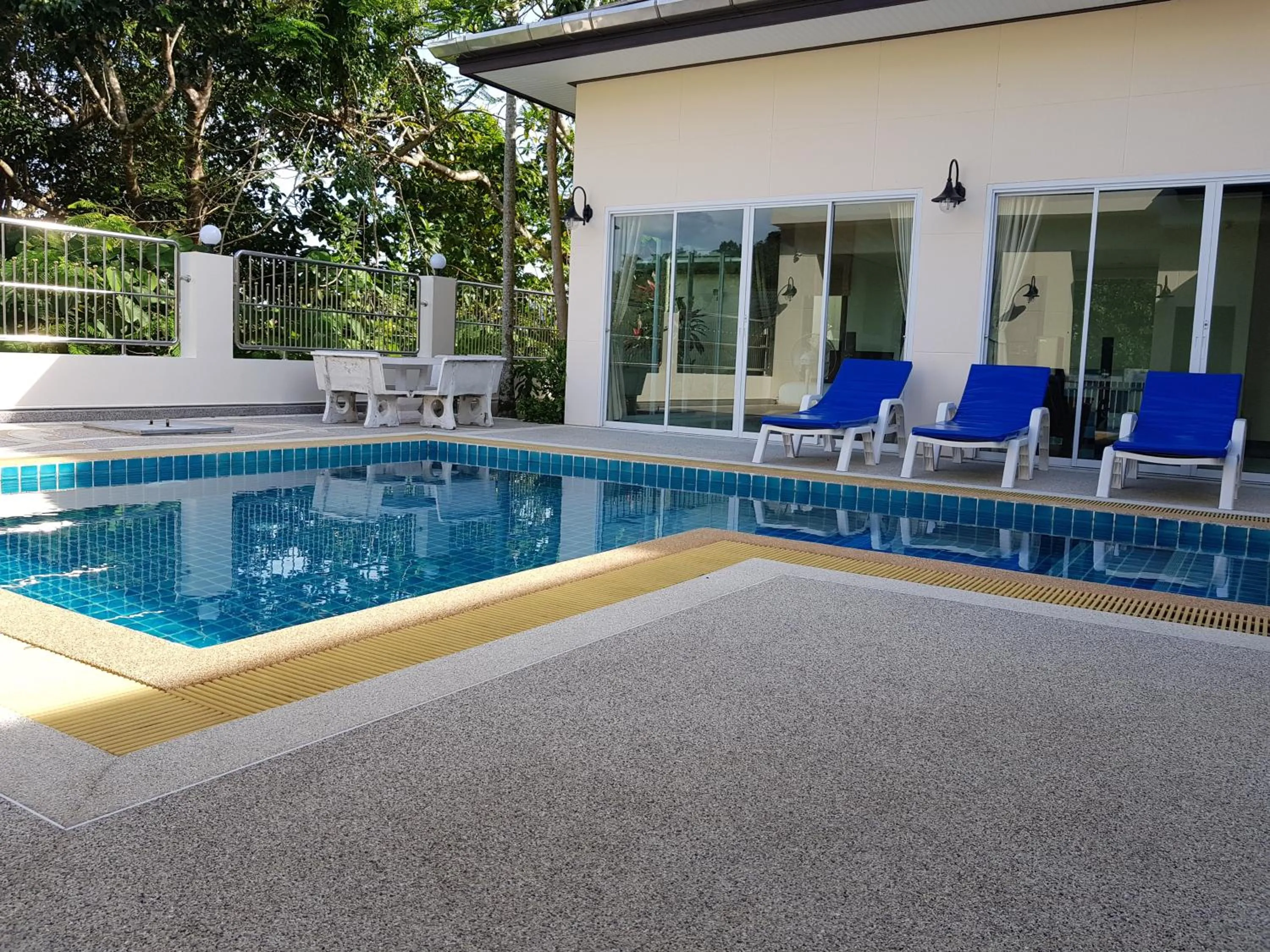 Swimming pool in ViewPoint Villa
