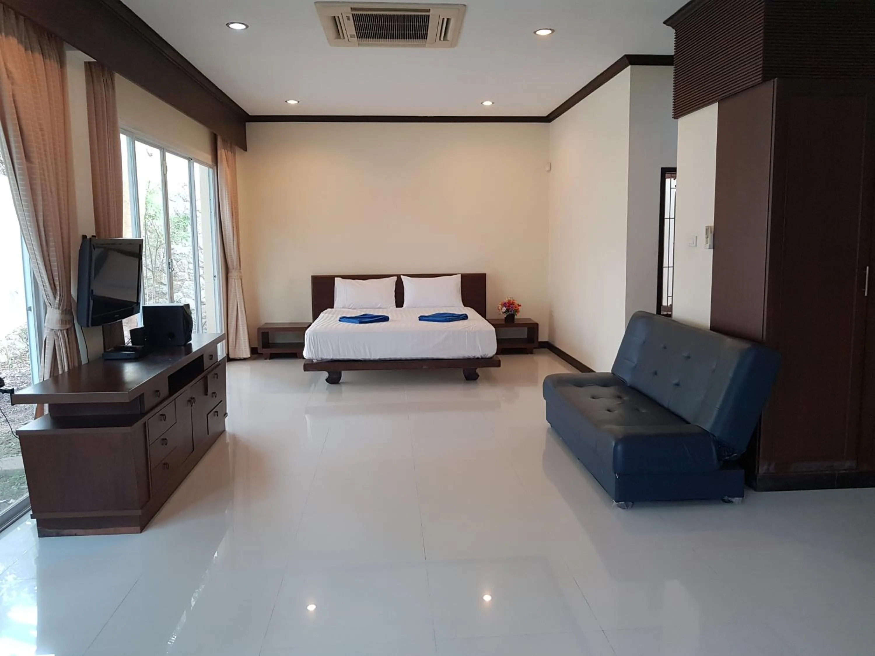 Bedroom, Bed in ViewPoint Villa