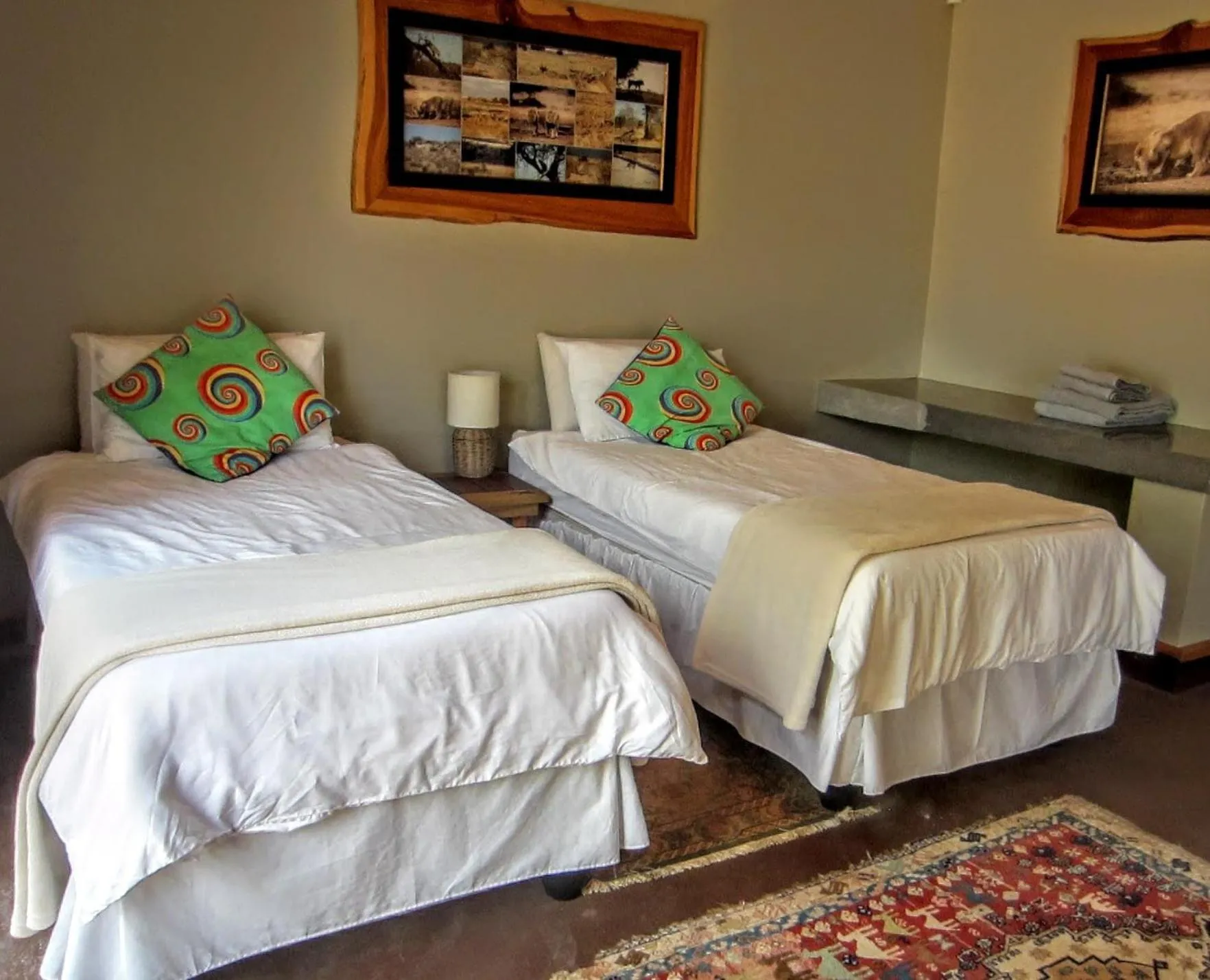 Bedroom, Bed in Chumbi Bush House