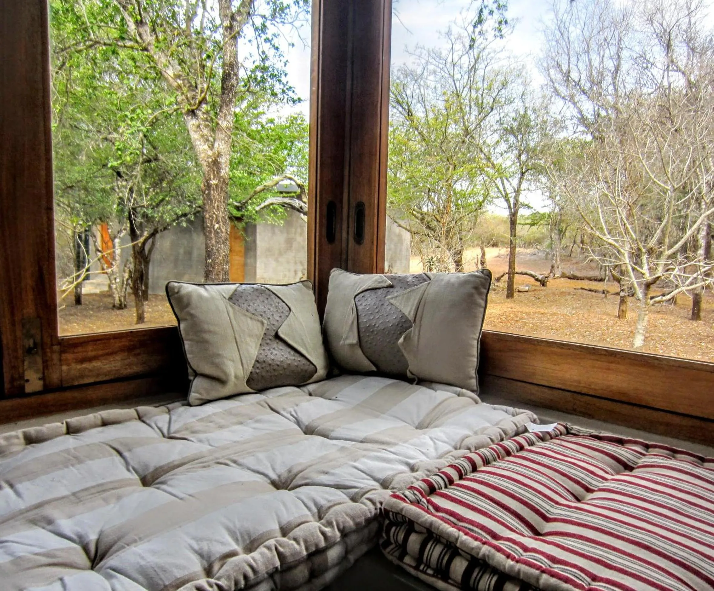 Living room in Chumbi Bush House