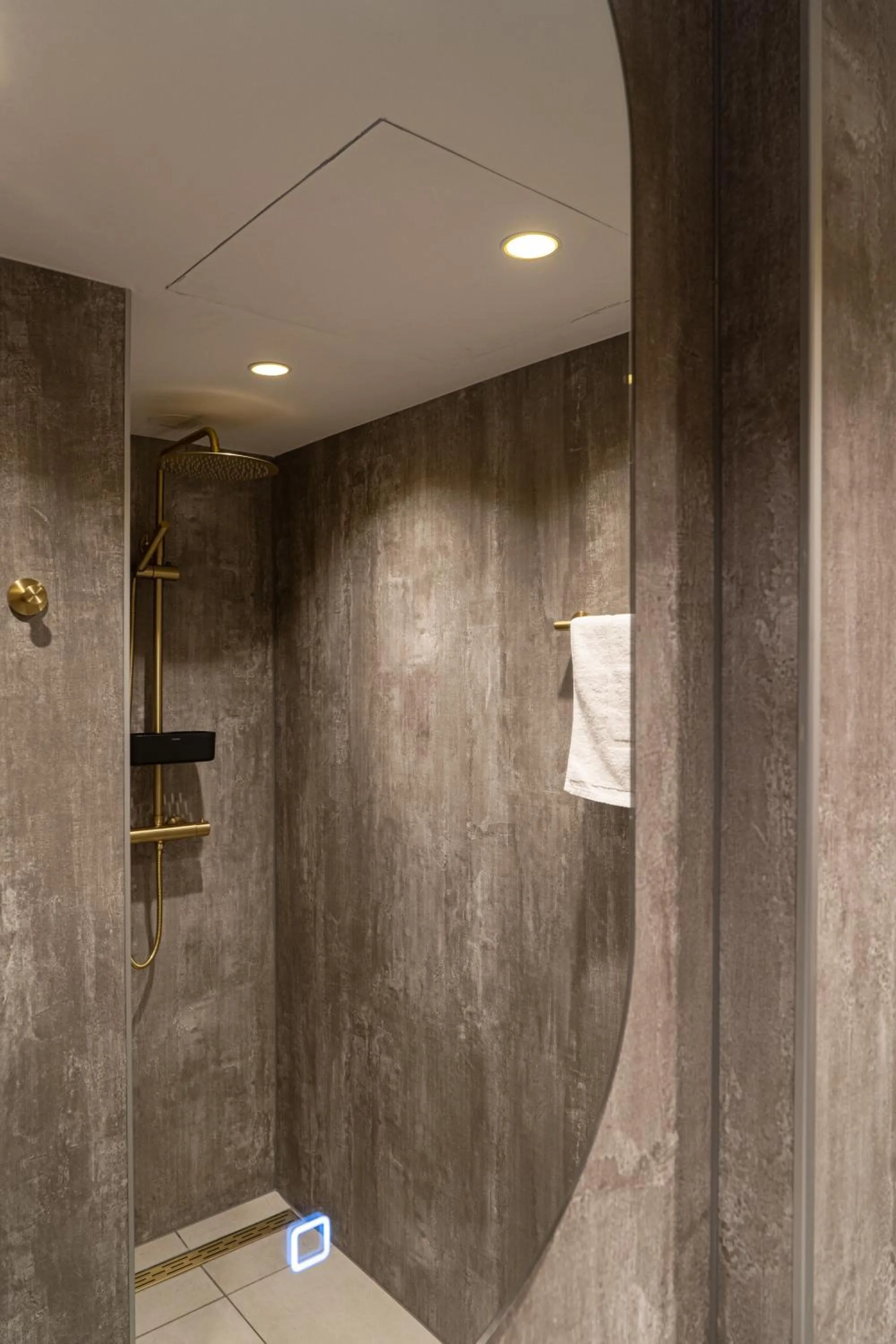 Shower in Hotel de Duif Lisse - Keukenhof