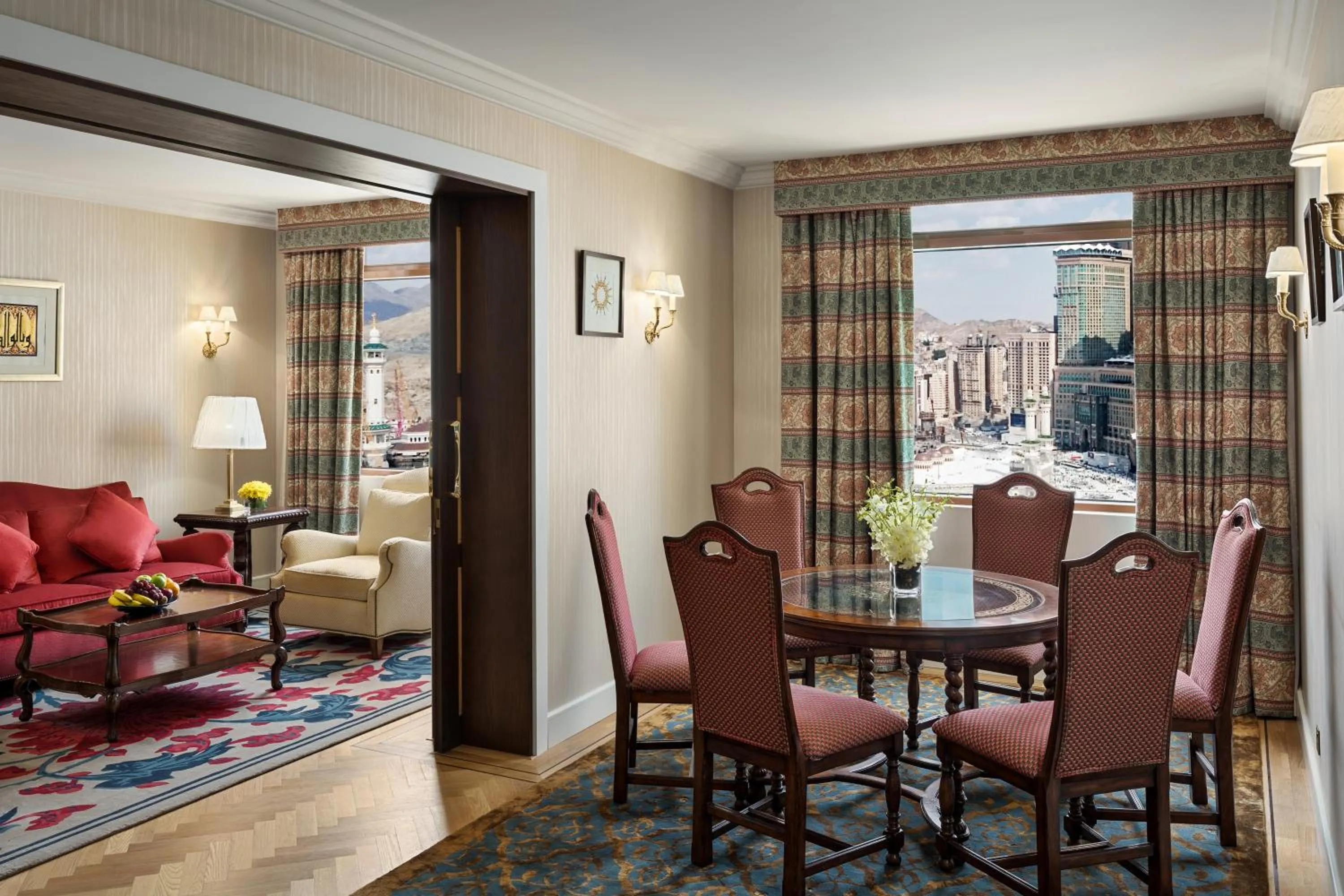 Dining area in Anjum Makkah Hotel