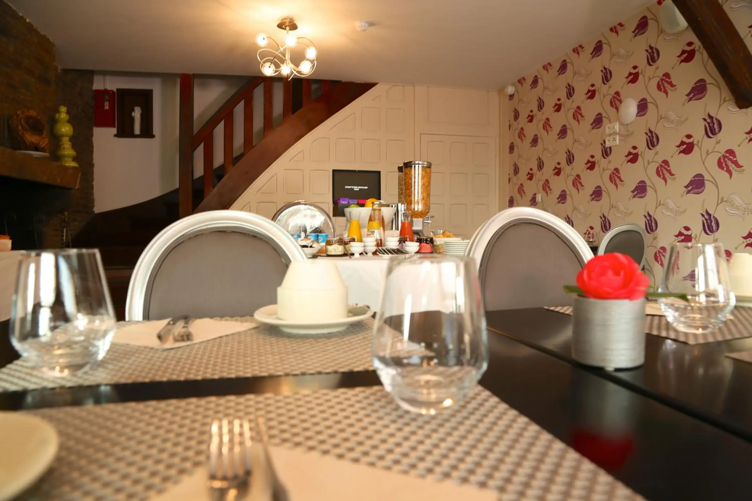 Food and drinks in Hotel Restaurant Le Lion d'Or Food and drinks in Hotel Restaurant Le Lion d'Or