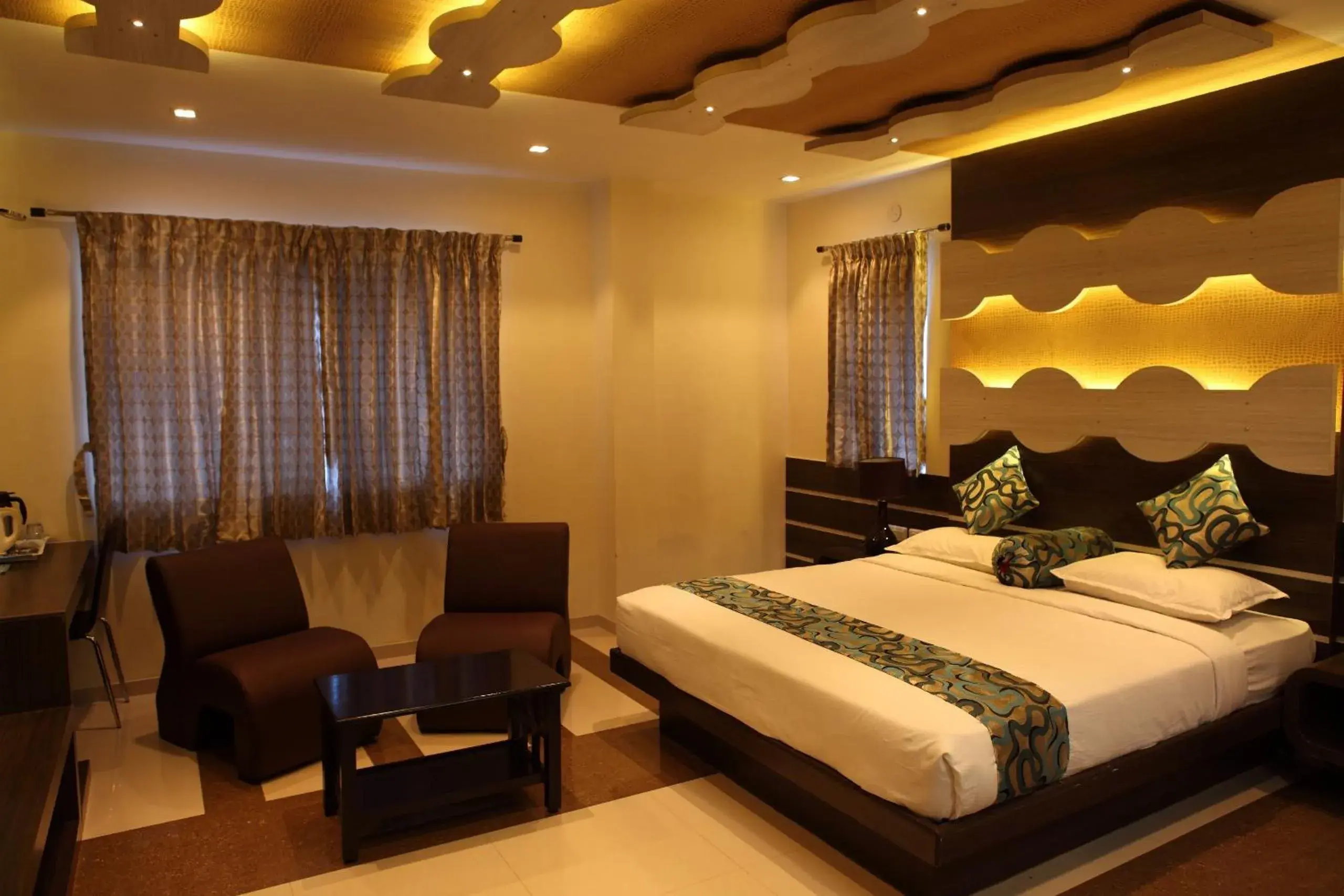 Photo of the whole room, Bed in SBS Grand Photo of the whole room, Bed in SBS Grand