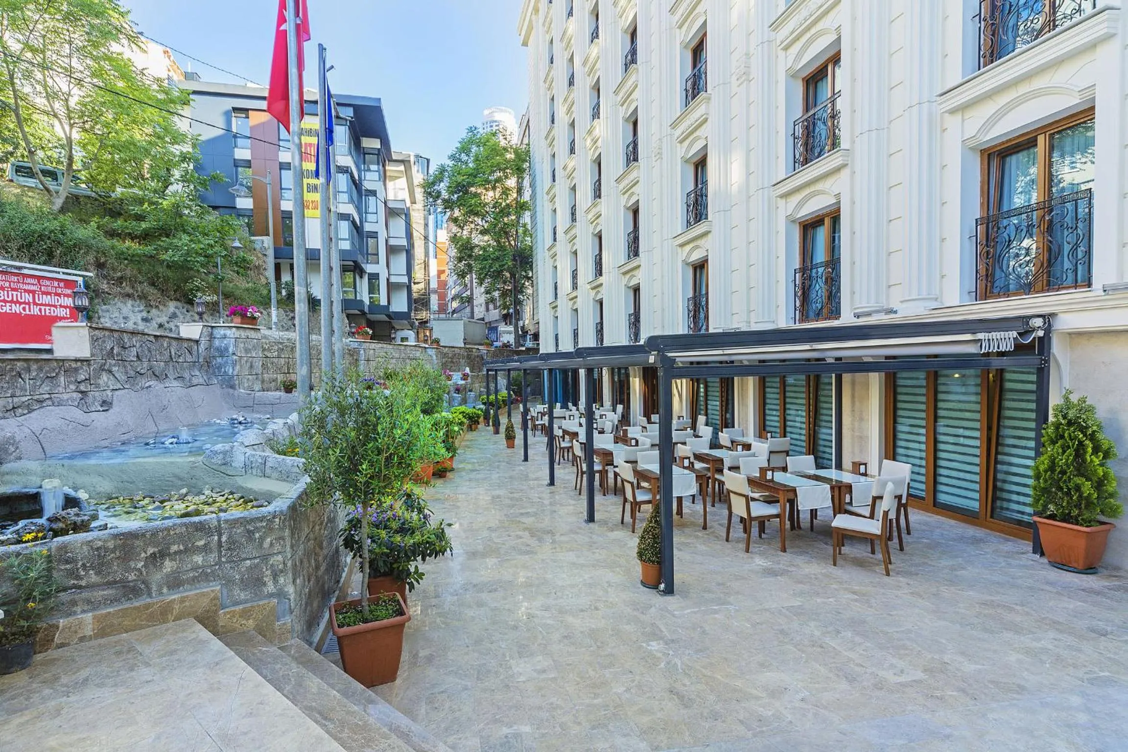 Balcony/Terrace in Lausos Palace Hotel Şişli