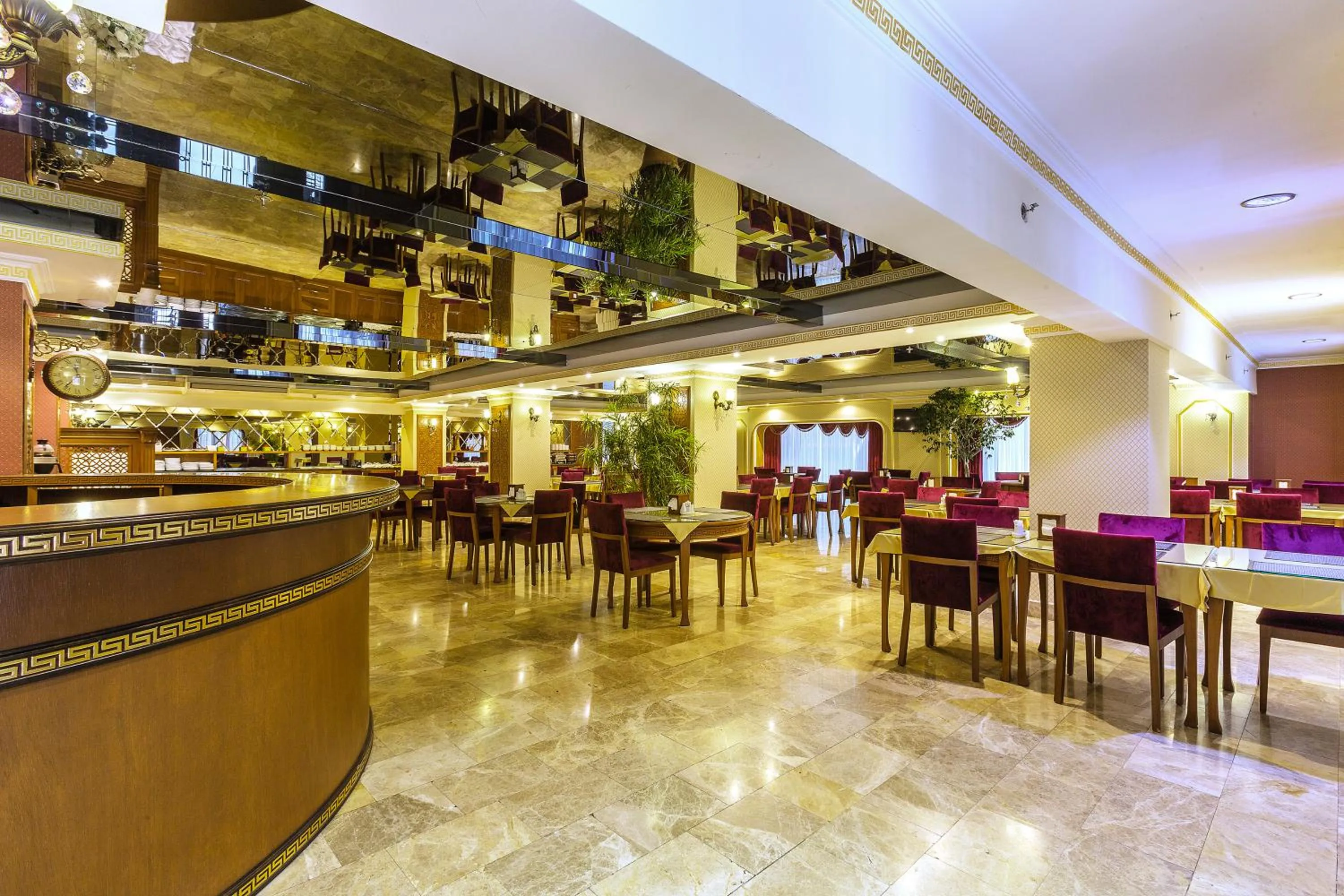 Restaurant/places to eat in Lausos Palace Hotel Şişli