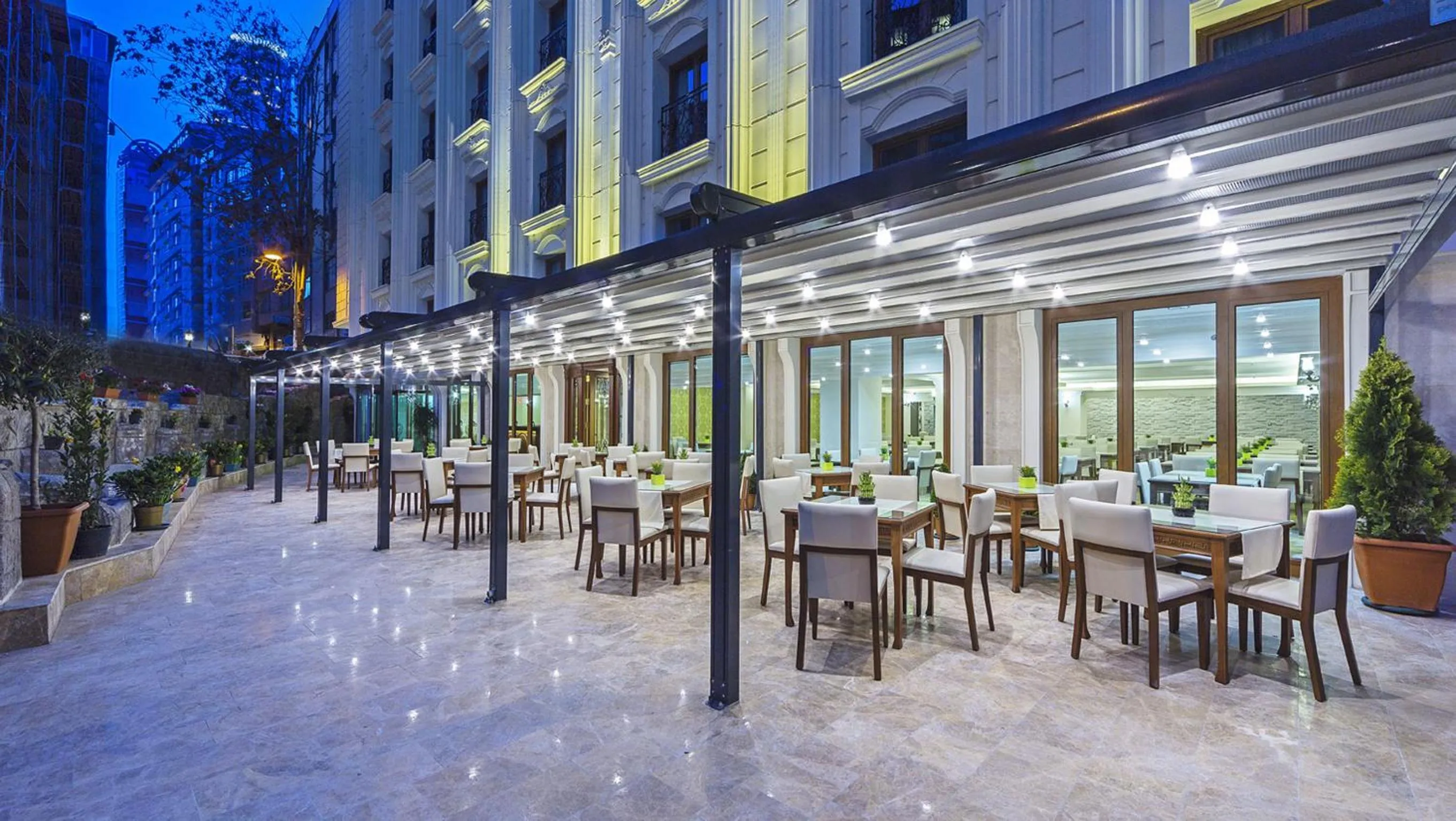Restaurant/places to eat in Lausos Palace Hotel Şişli