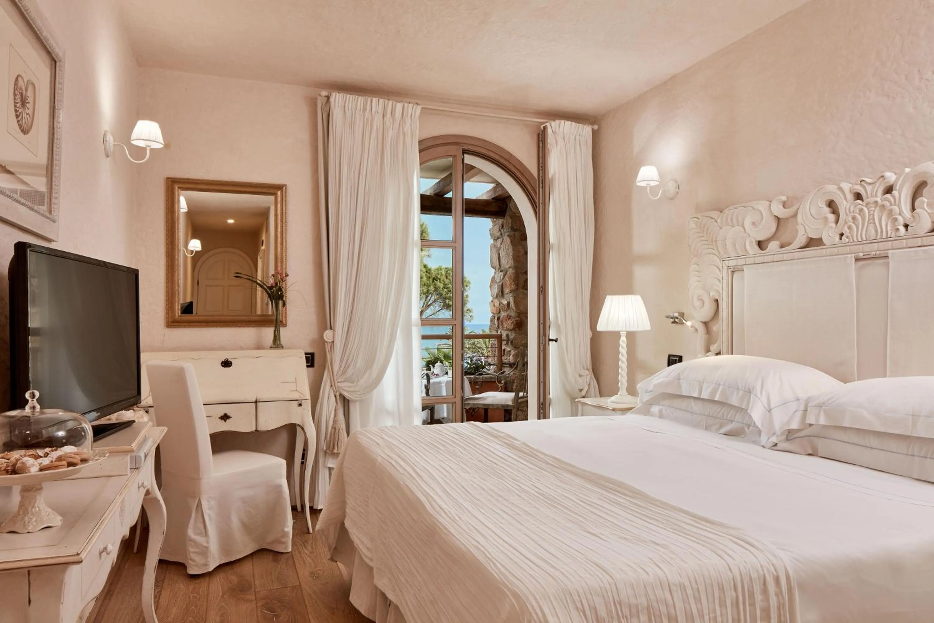Bedroom, Bed in La Villa Del Re - Adults Only - Small Luxury Hotels of the World