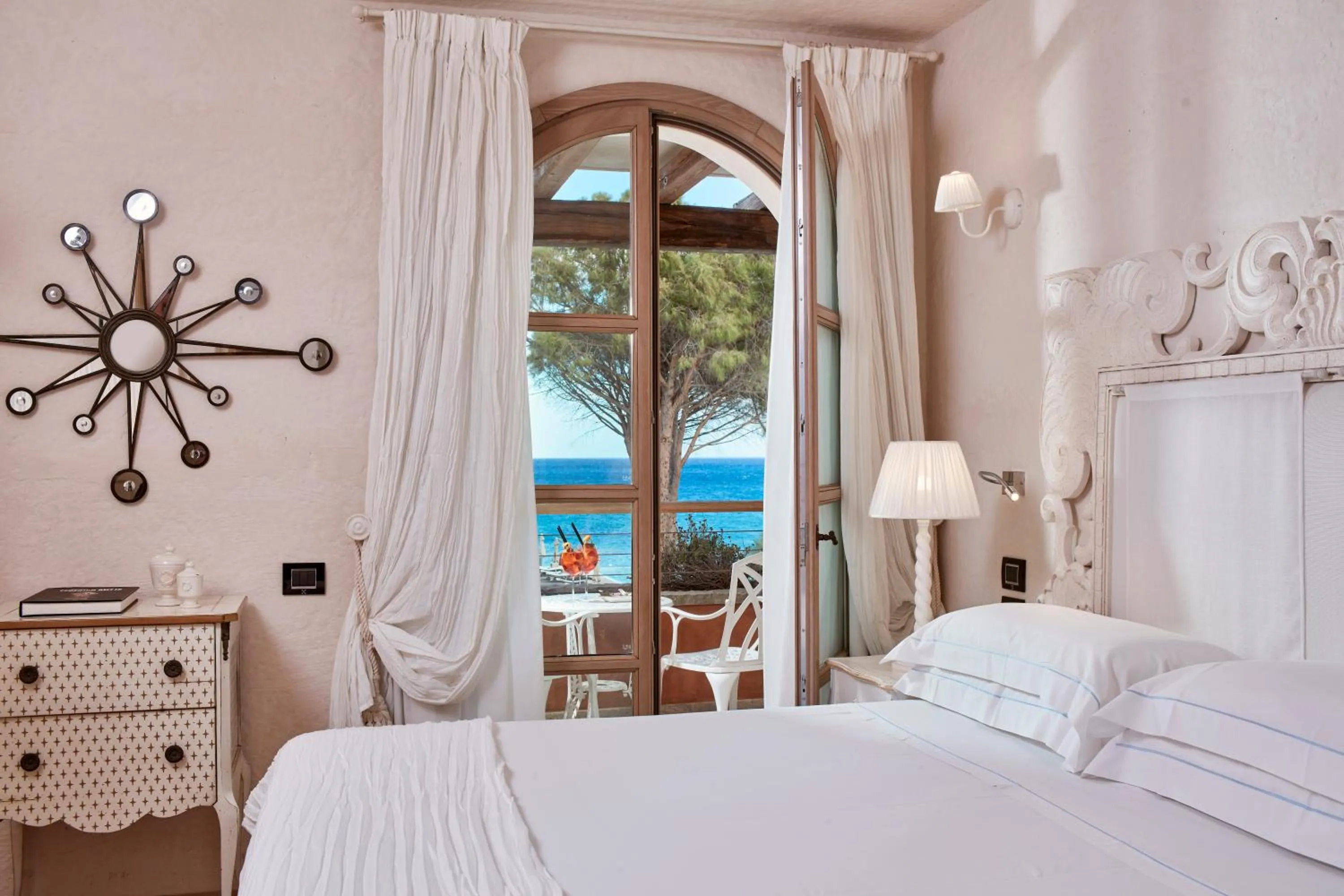 Shower, Bed in La Villa Del Re - Adults Only - Small Luxury Hotels of the World