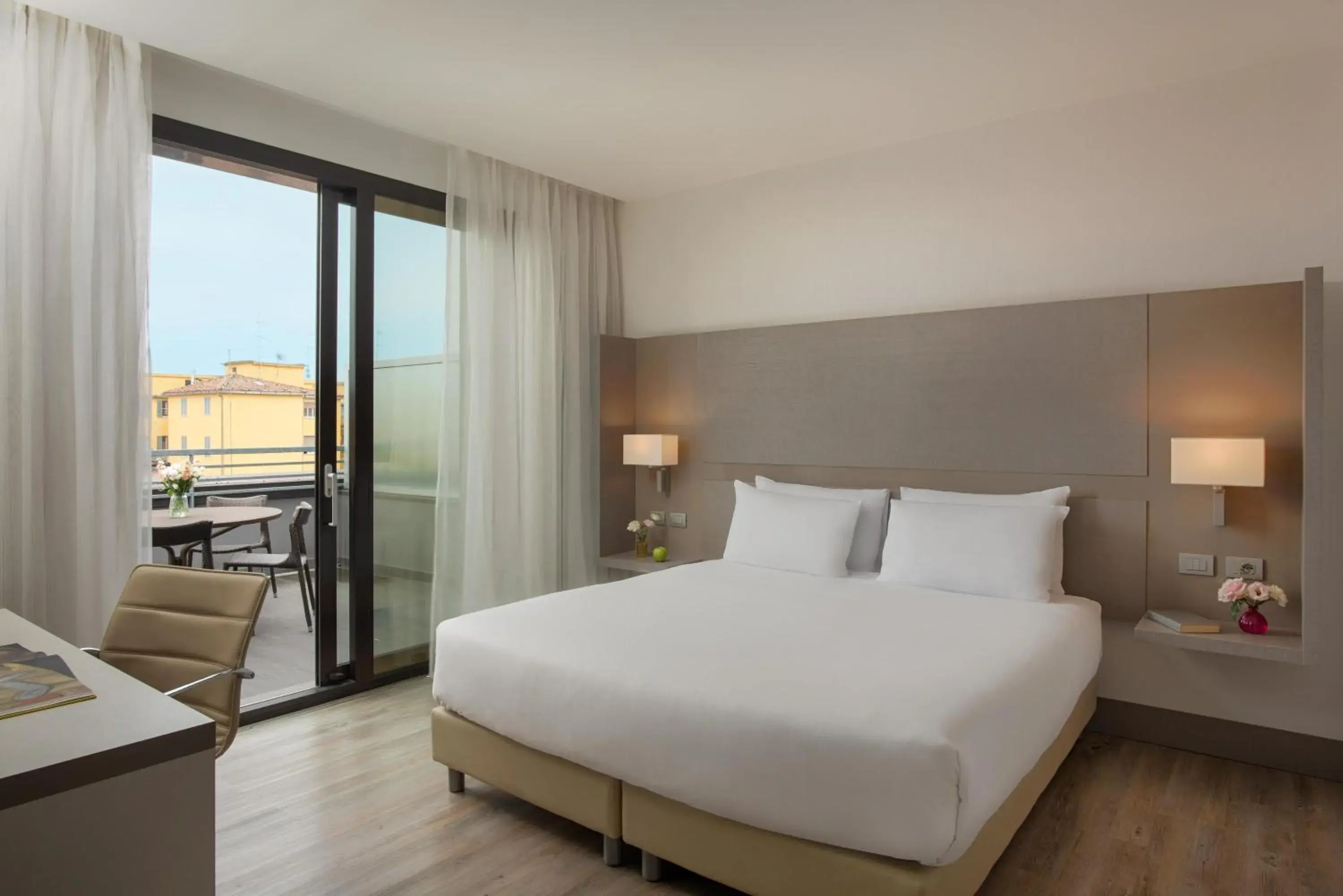 Bedroom, Bed in NH Parma Bedroom, Bed in NH Parma