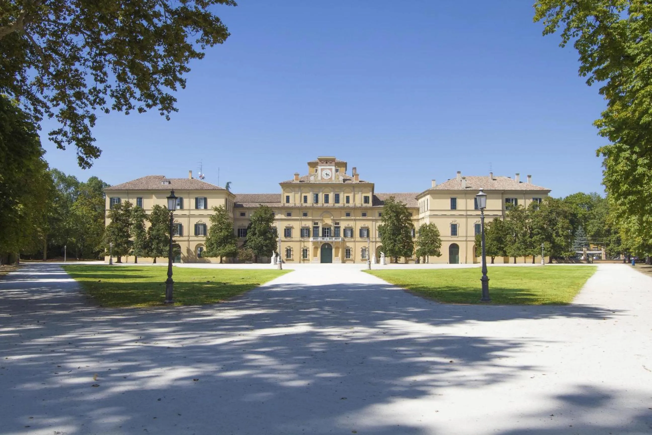 Property building in NH Parma