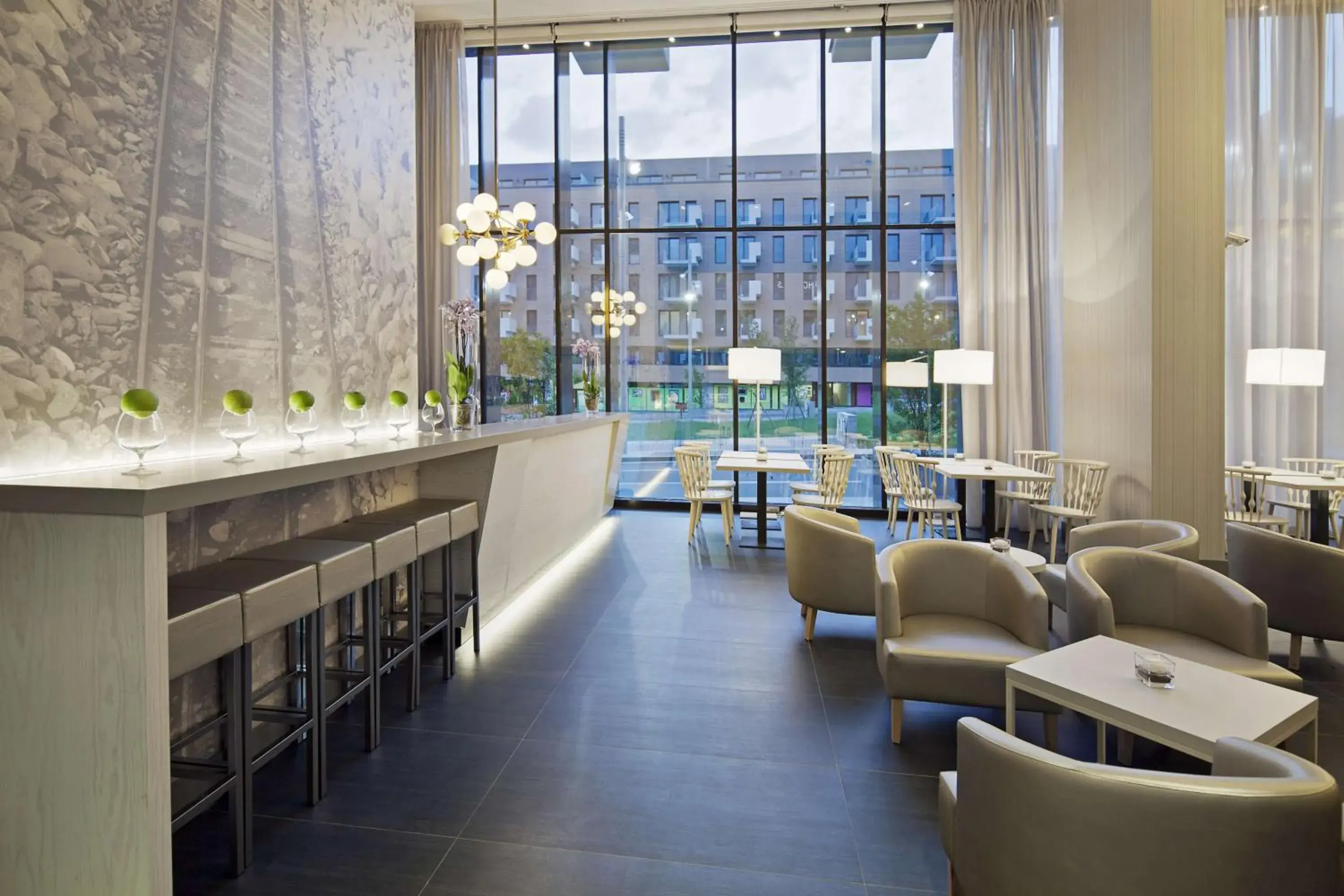 Lounge or bar in NH Parma Lounge or bar in NH Parma