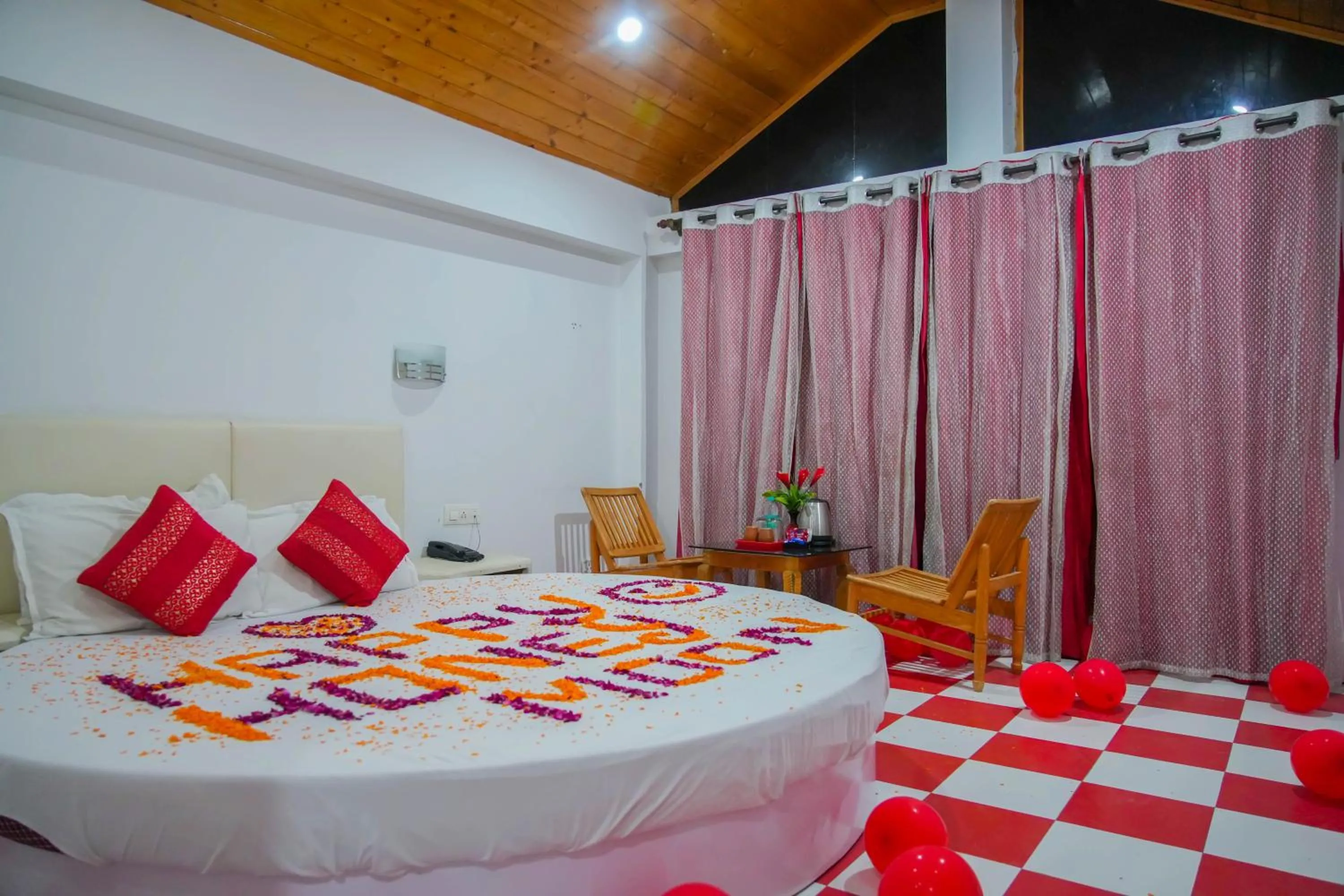 Photo of the whole room in Ride At Hill-Nihal Hotel & Cottage