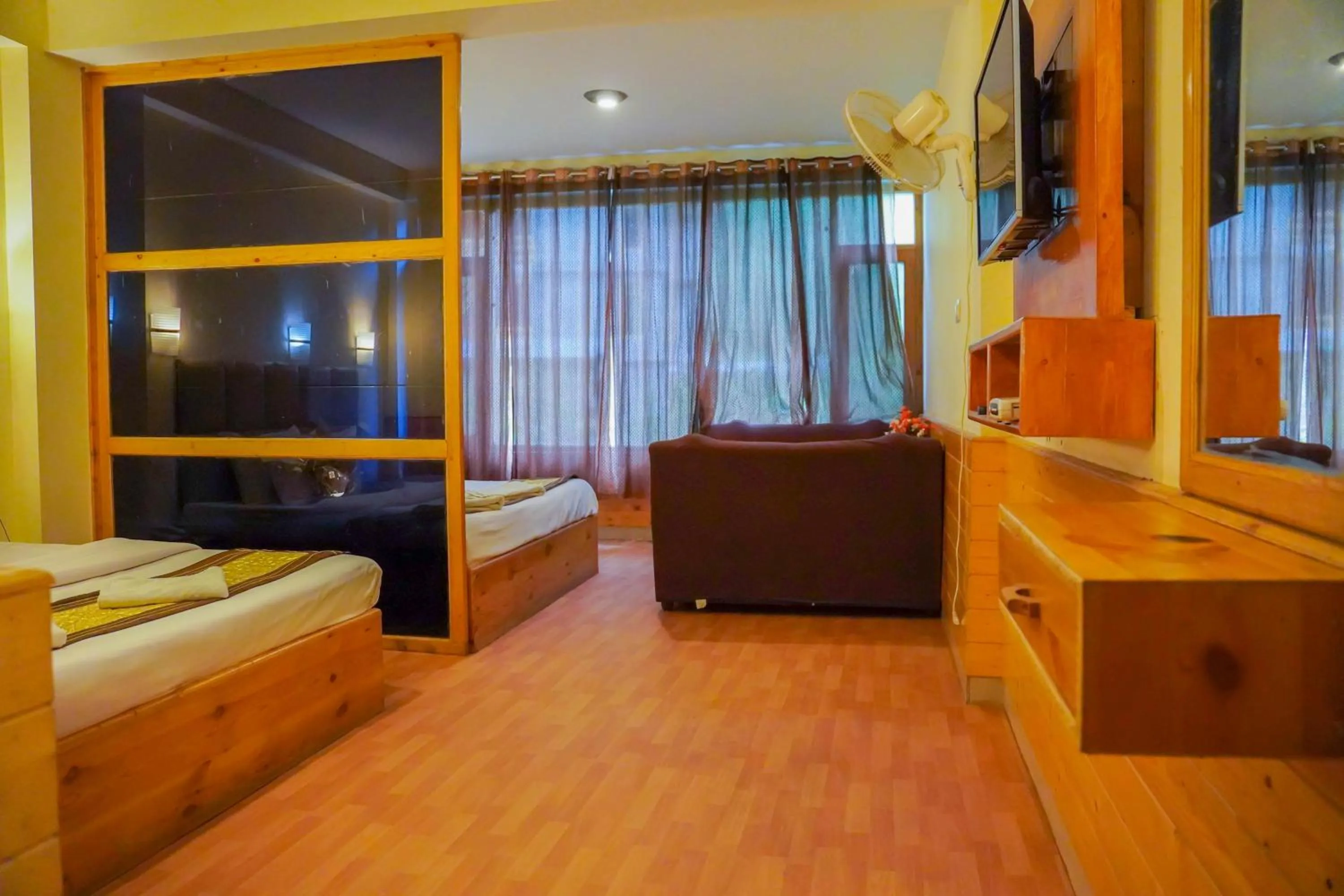 Photo of the whole room in Ride At Hill-Nihal Hotel & Cottage