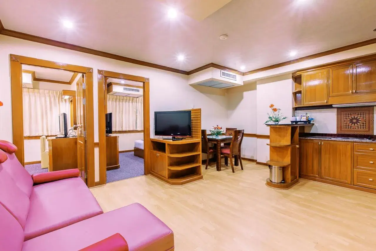 Two-Bedroom Apartment in Varindavan Park Serviced Residence Two-Bedroom Apartment in Varindavan Park Serviced Residence