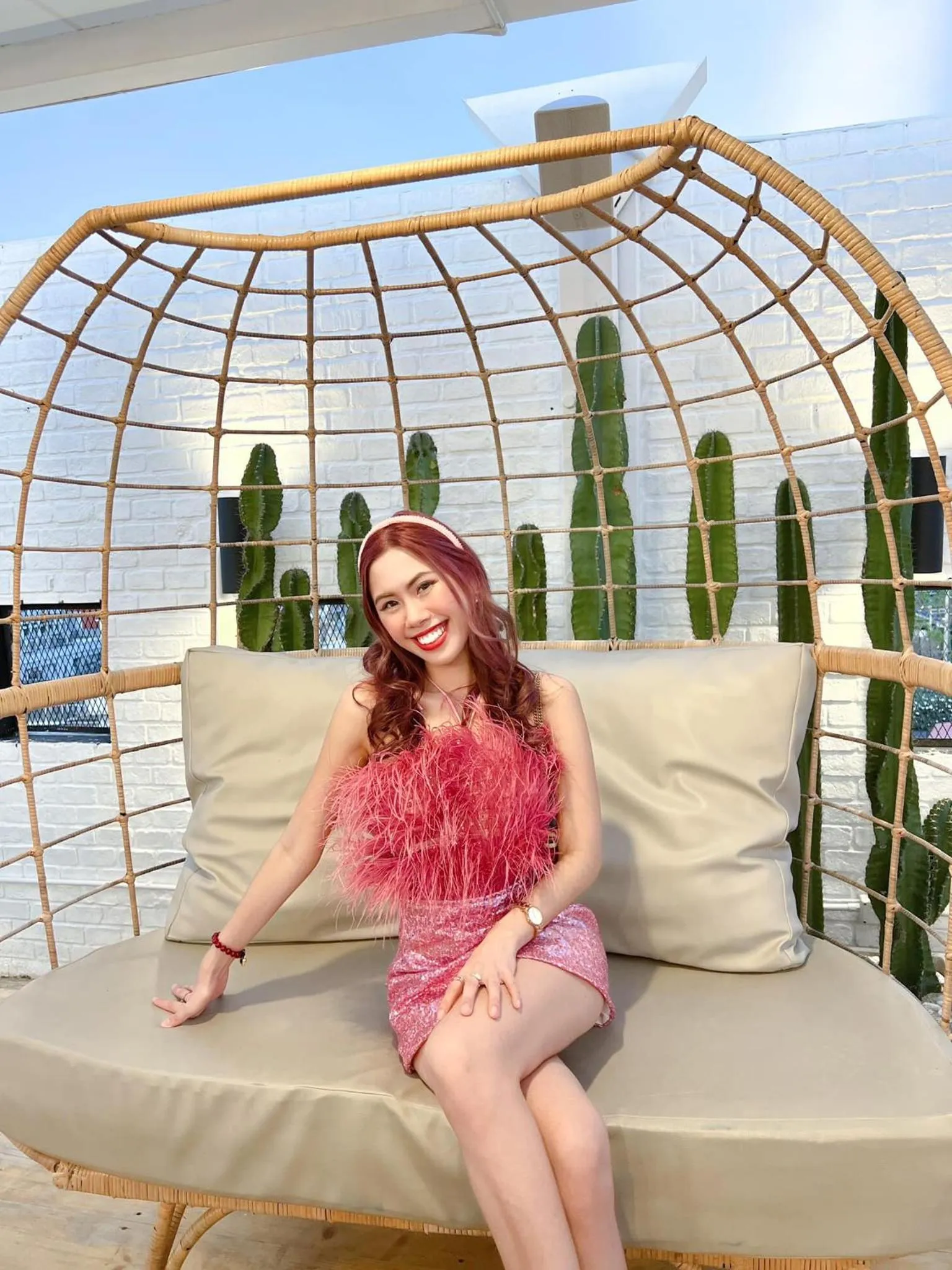 Restaurant/places to eat in Varindavan Park Serviced Residence