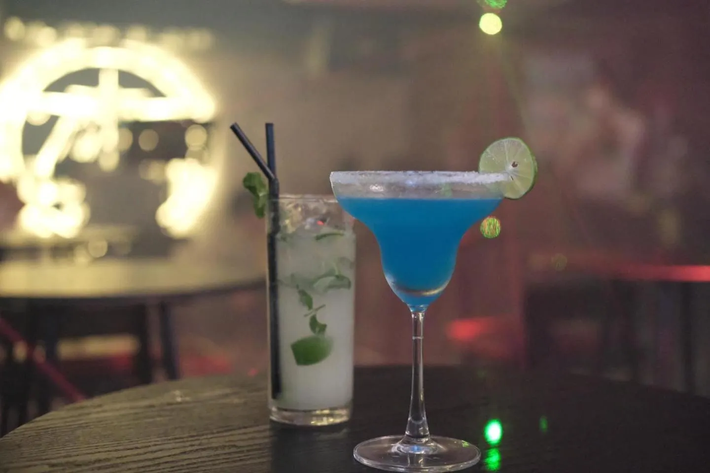 Restaurant/places to eat in Varindavan Park Serviced Residence