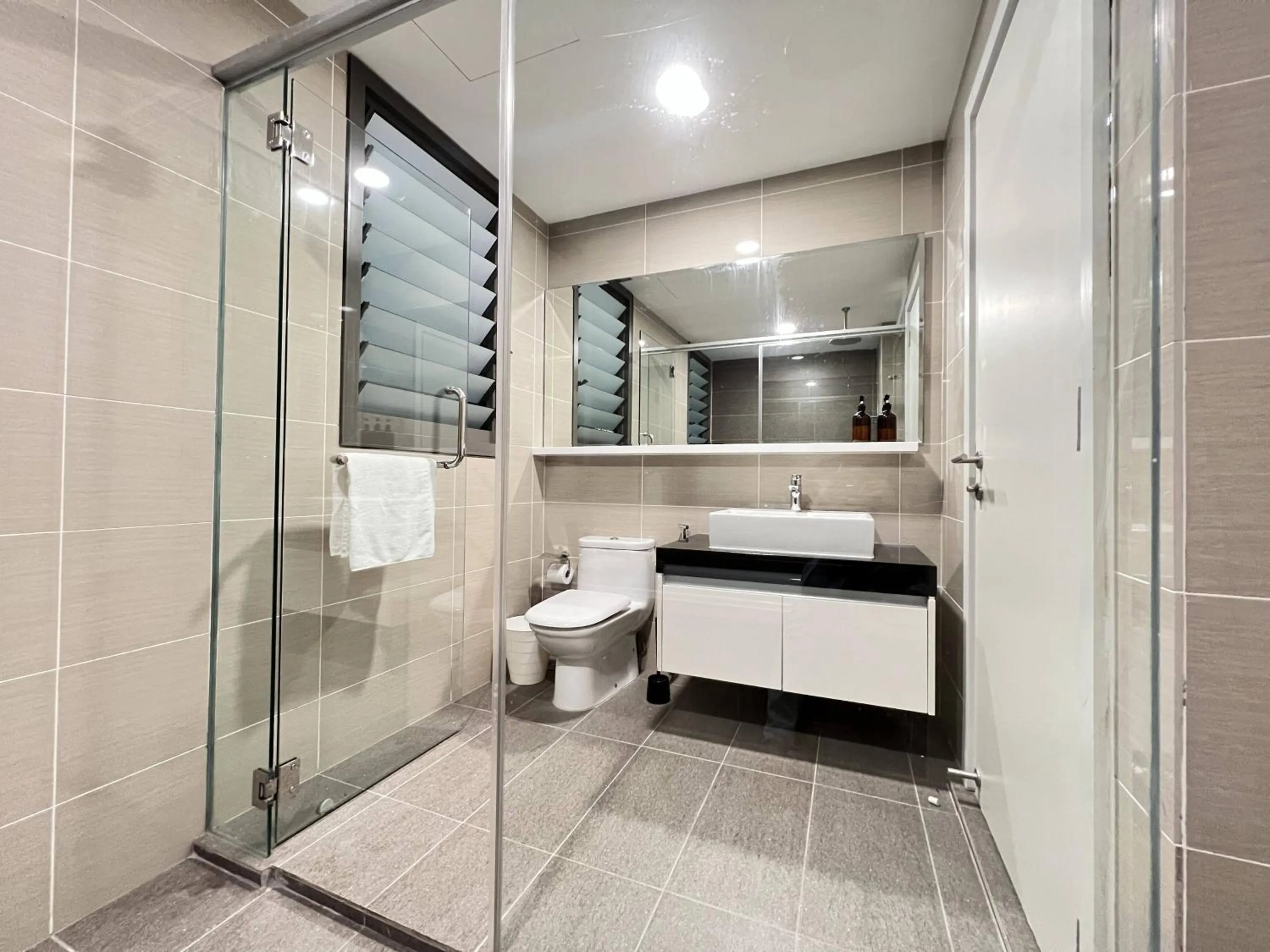 Hot Tub in Iskandar Residence @ UHA