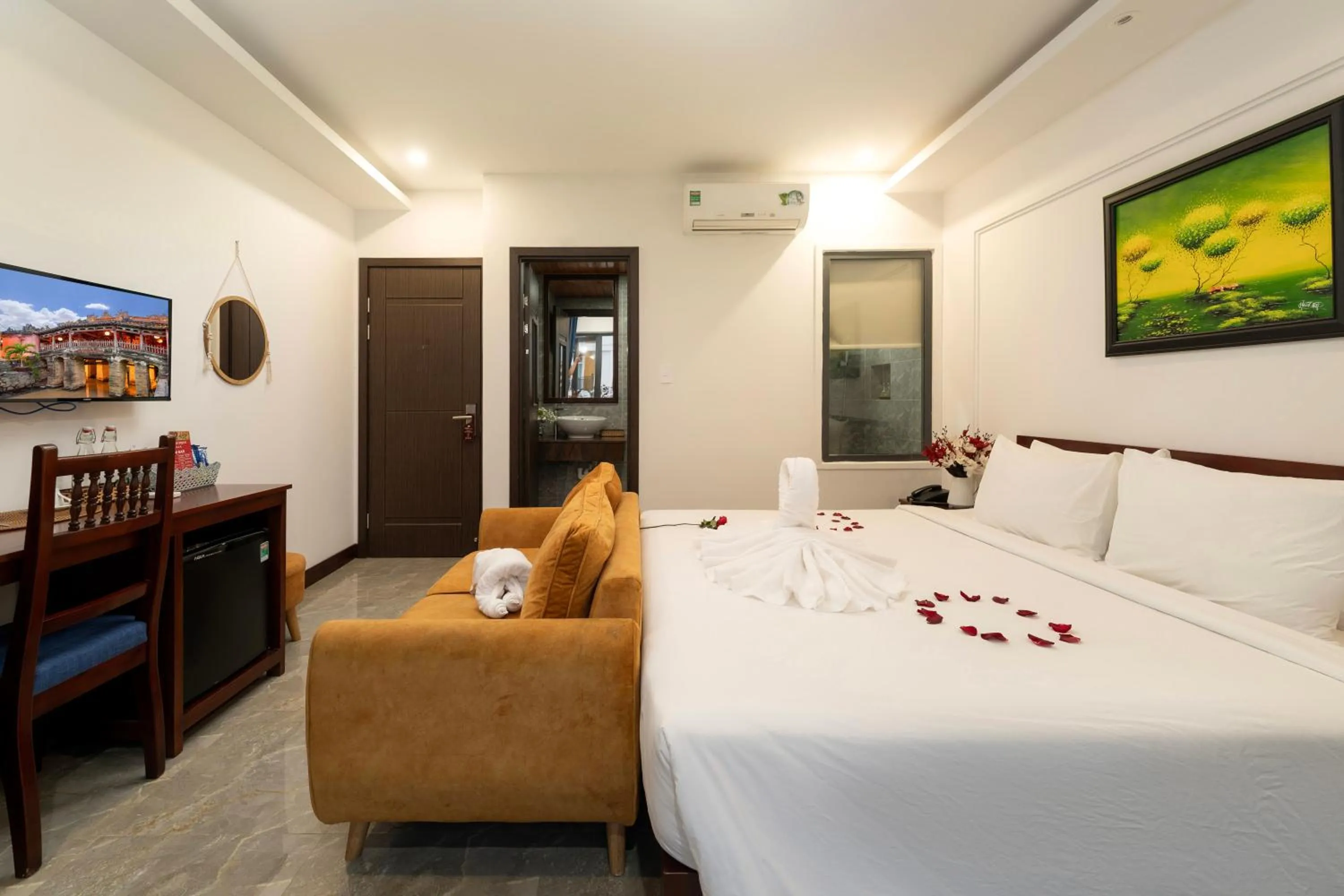 Bed in May Boutique Villa Hội An