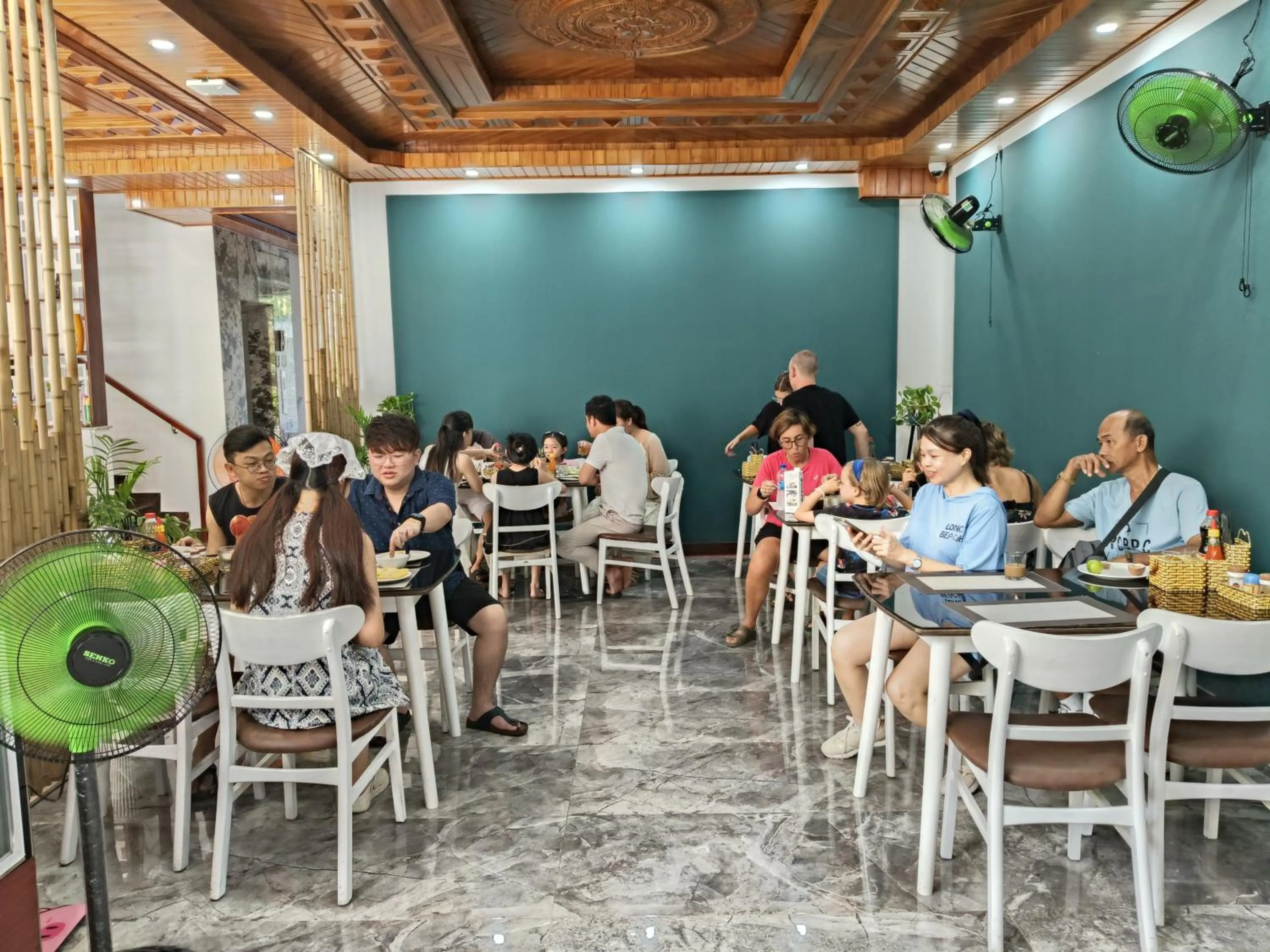 Southern River Hotel