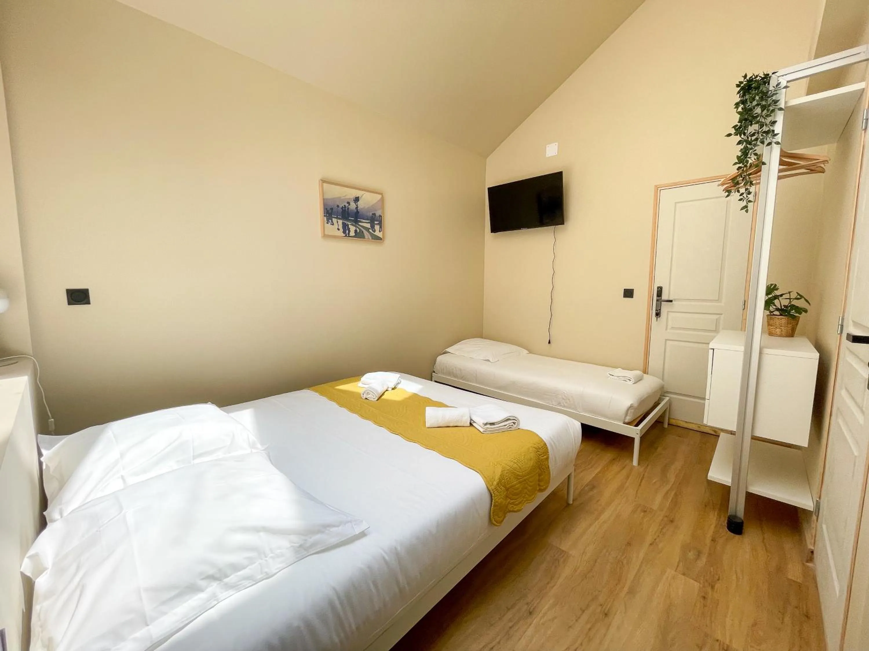 TV and multimedia, Bed in La Collégiale