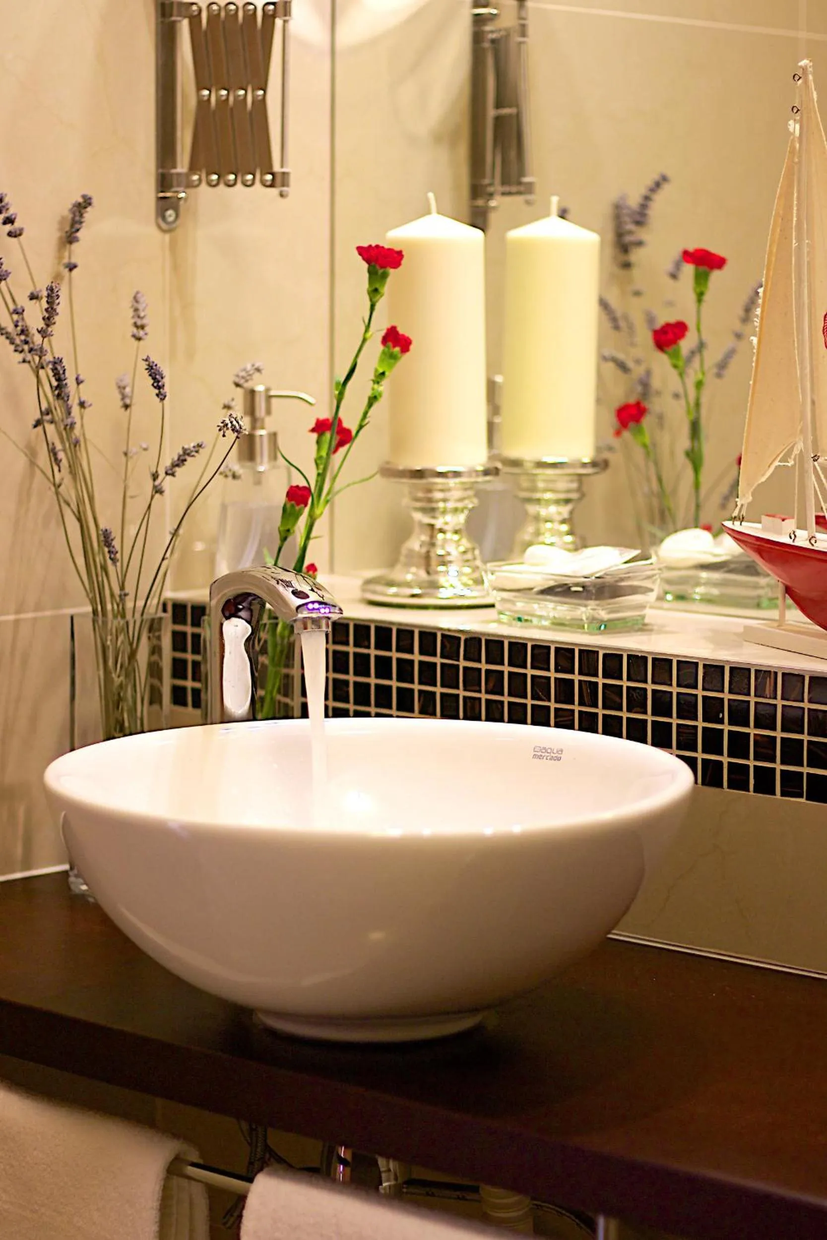 Bathroom in Hotel Marathon