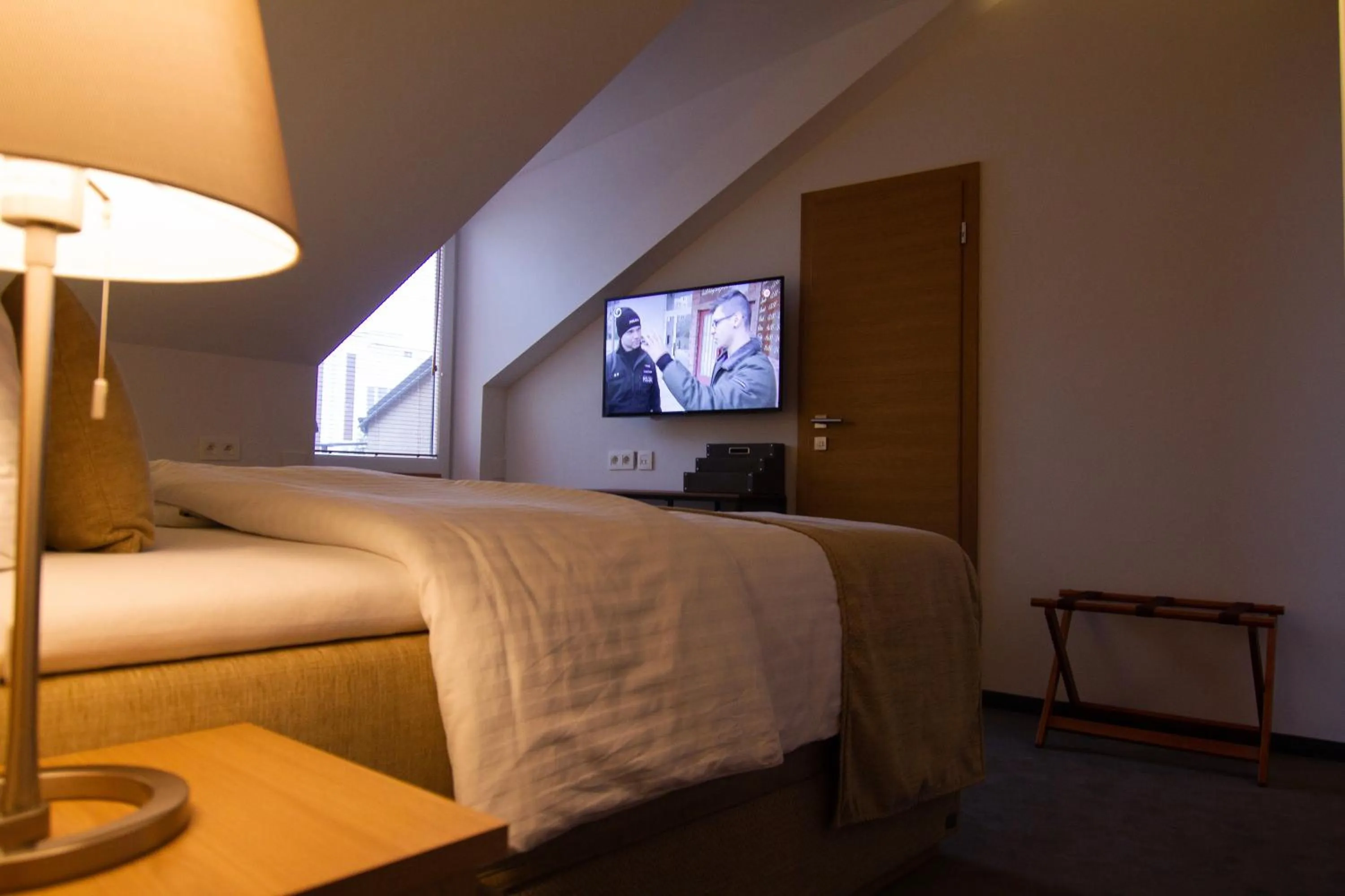 Bedroom, Bed in Hotel Marathon