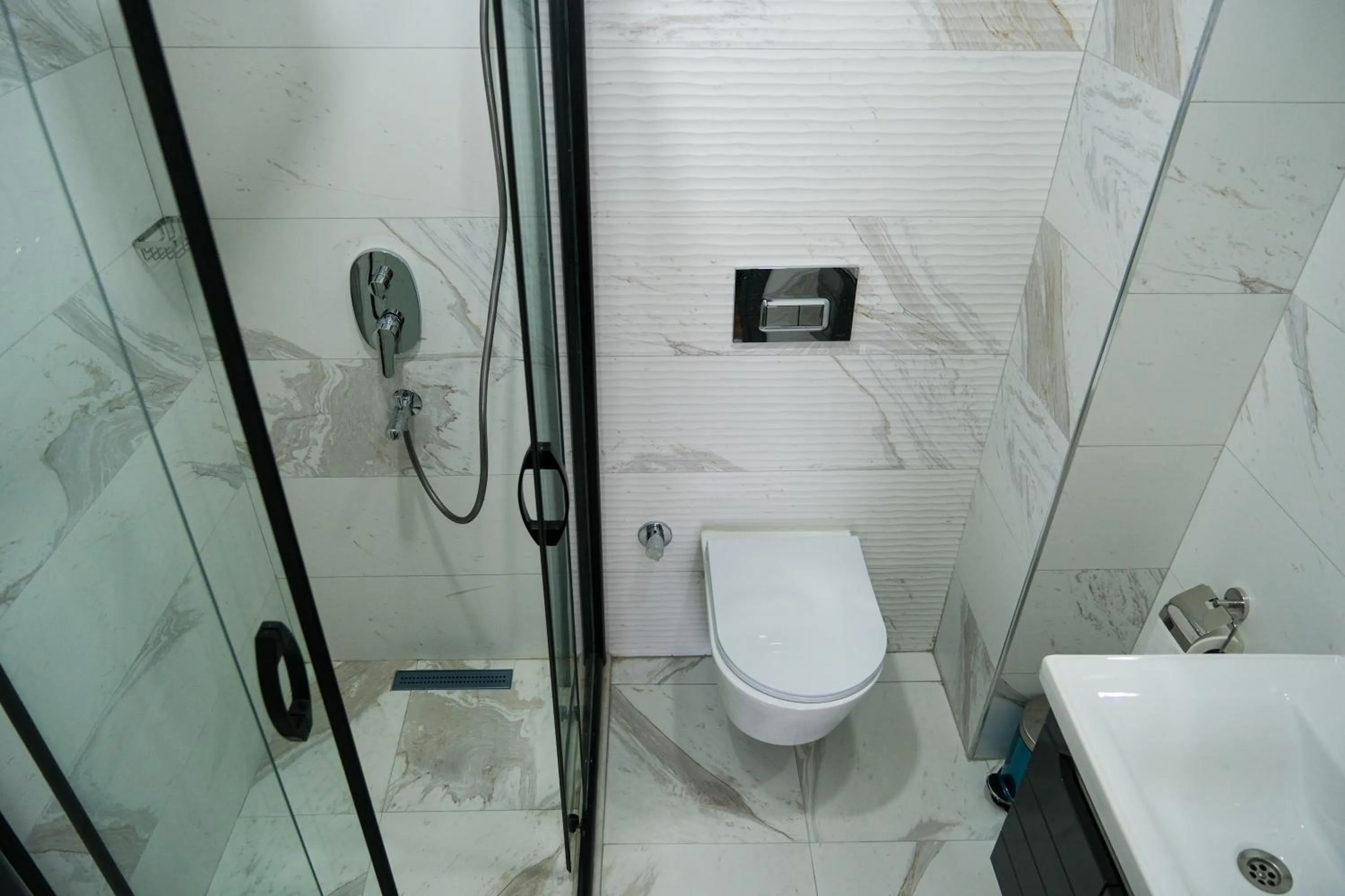 Shower in hotel La Vitrine