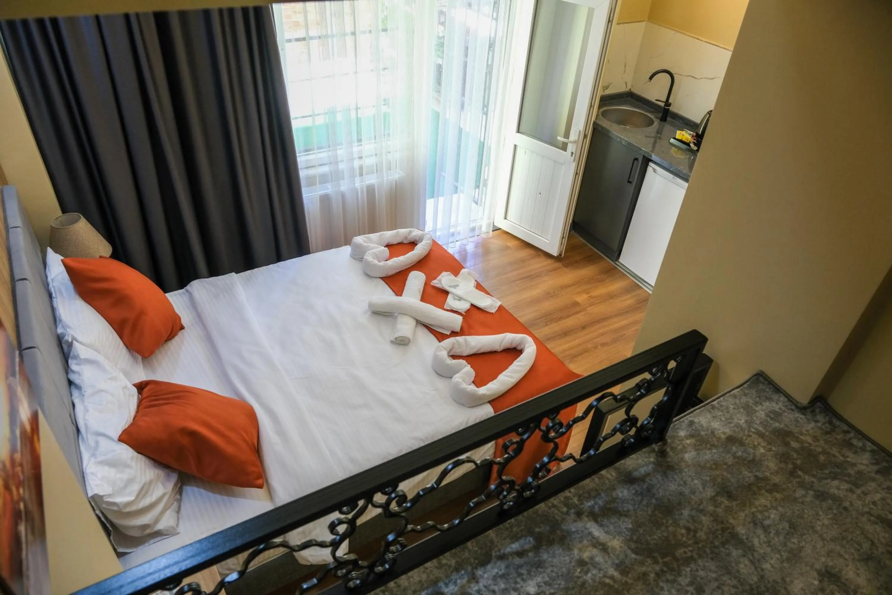 Bedroom, Bed in hotel La Vitrine