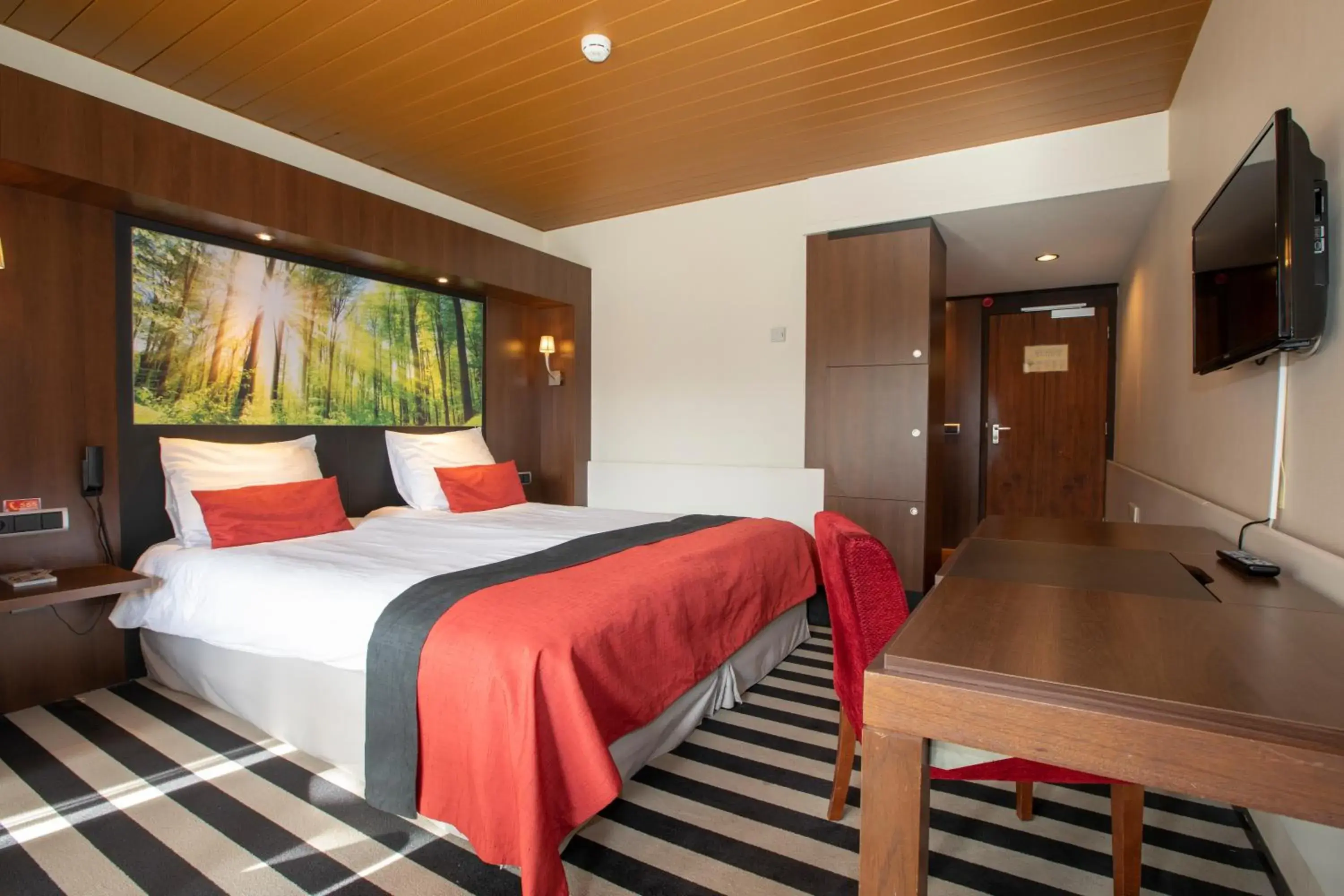 Deluxe Double Room with Terrace in Fletcher Hotel-Restaurant Wolfheze Deluxe Double Room with Terrace in Fletcher Hotel-Restaurant Wolfheze