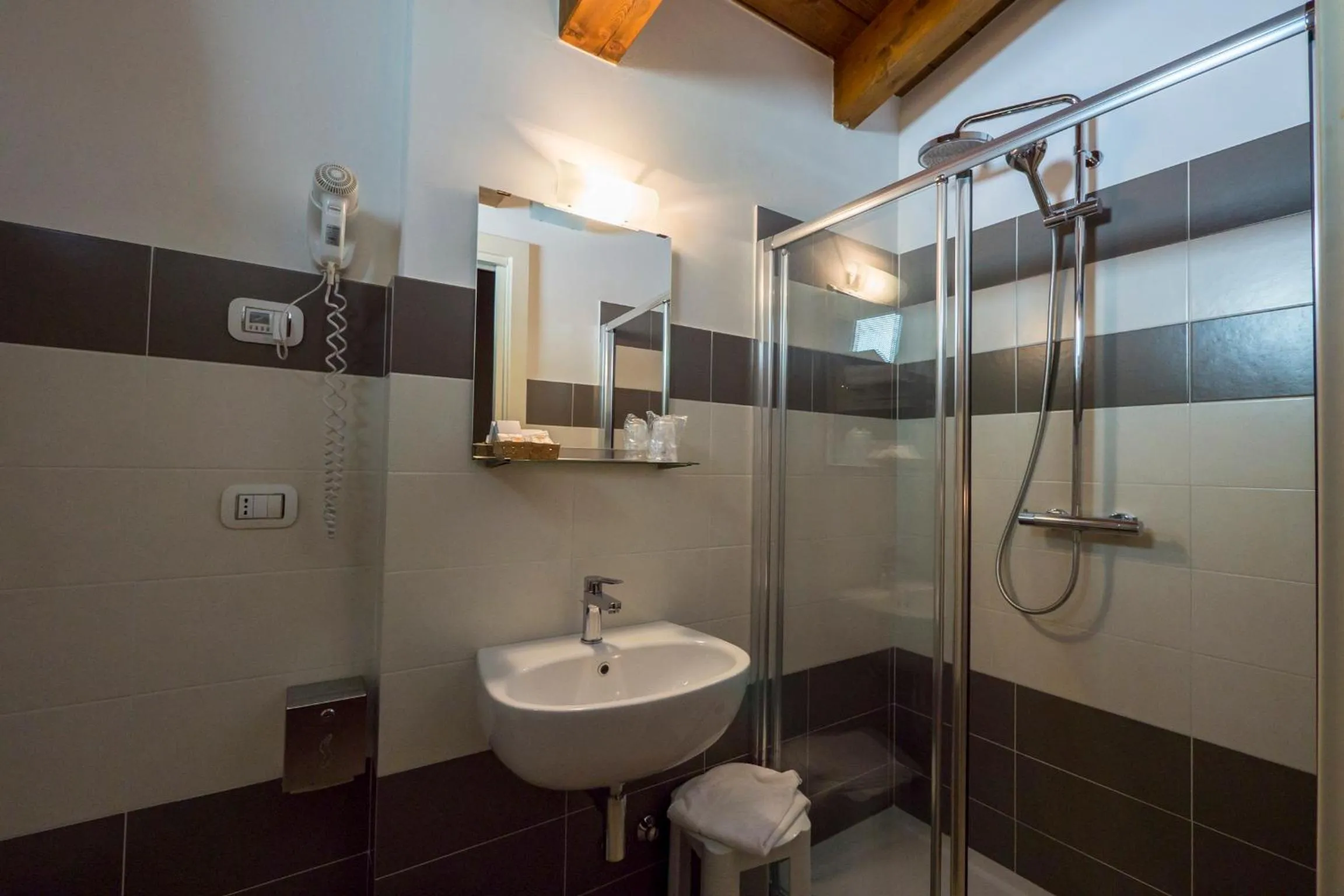 Bathroom in Hotel Centova