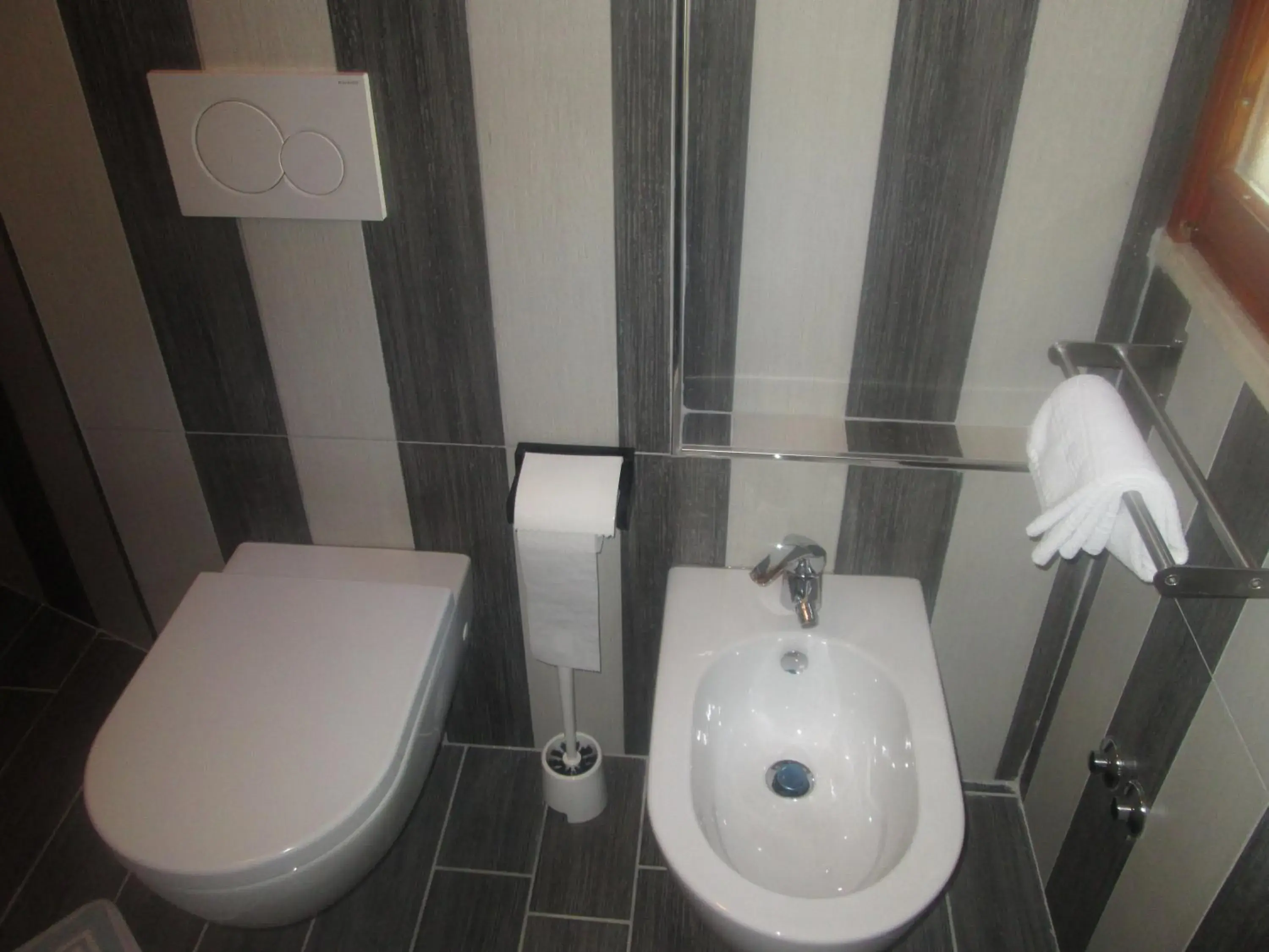Bathroom in Hotel Prater