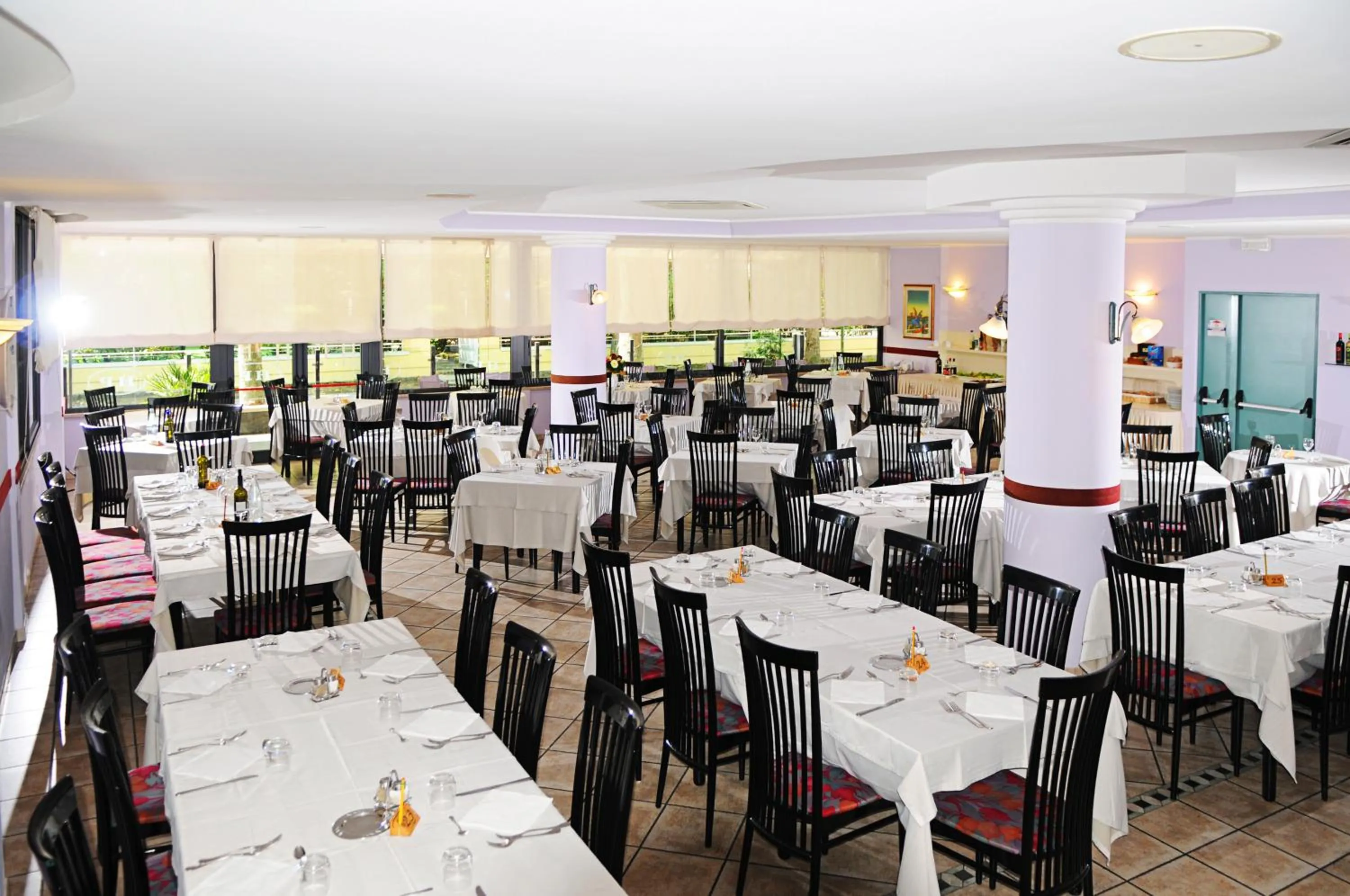 Restaurant/places to eat in Hotel Prater