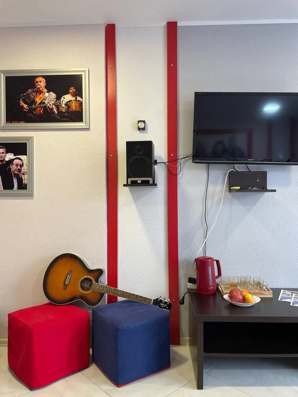 TV and multimedia in Rock Hotel First Line