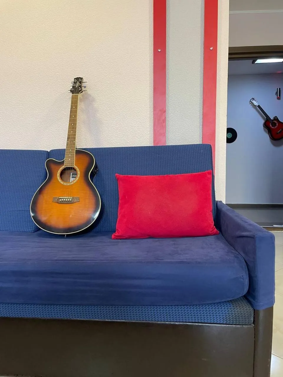 Seating area in Rock Hotel First Line