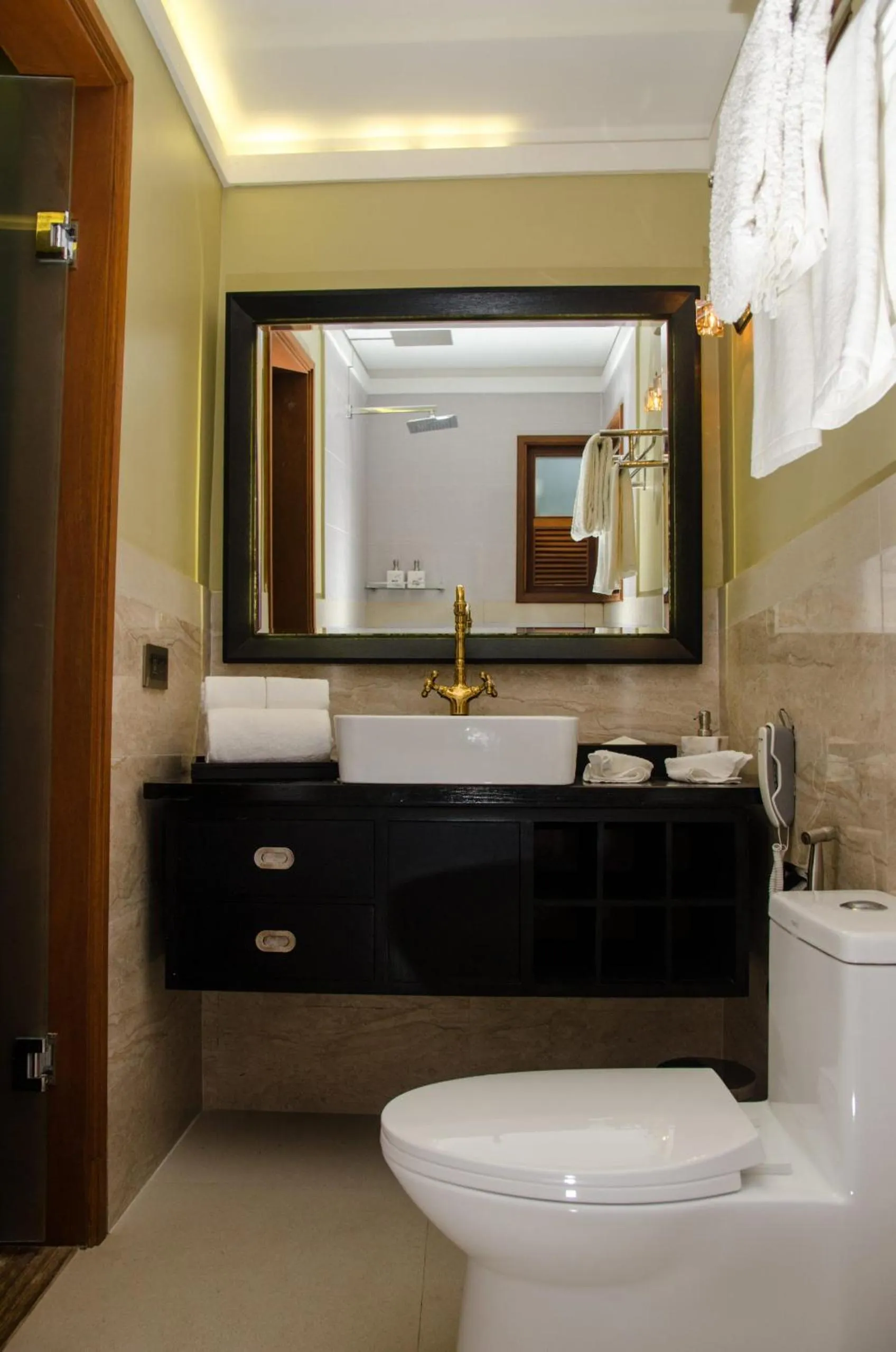 Bathroom in Fuvahmulah Central Hotel