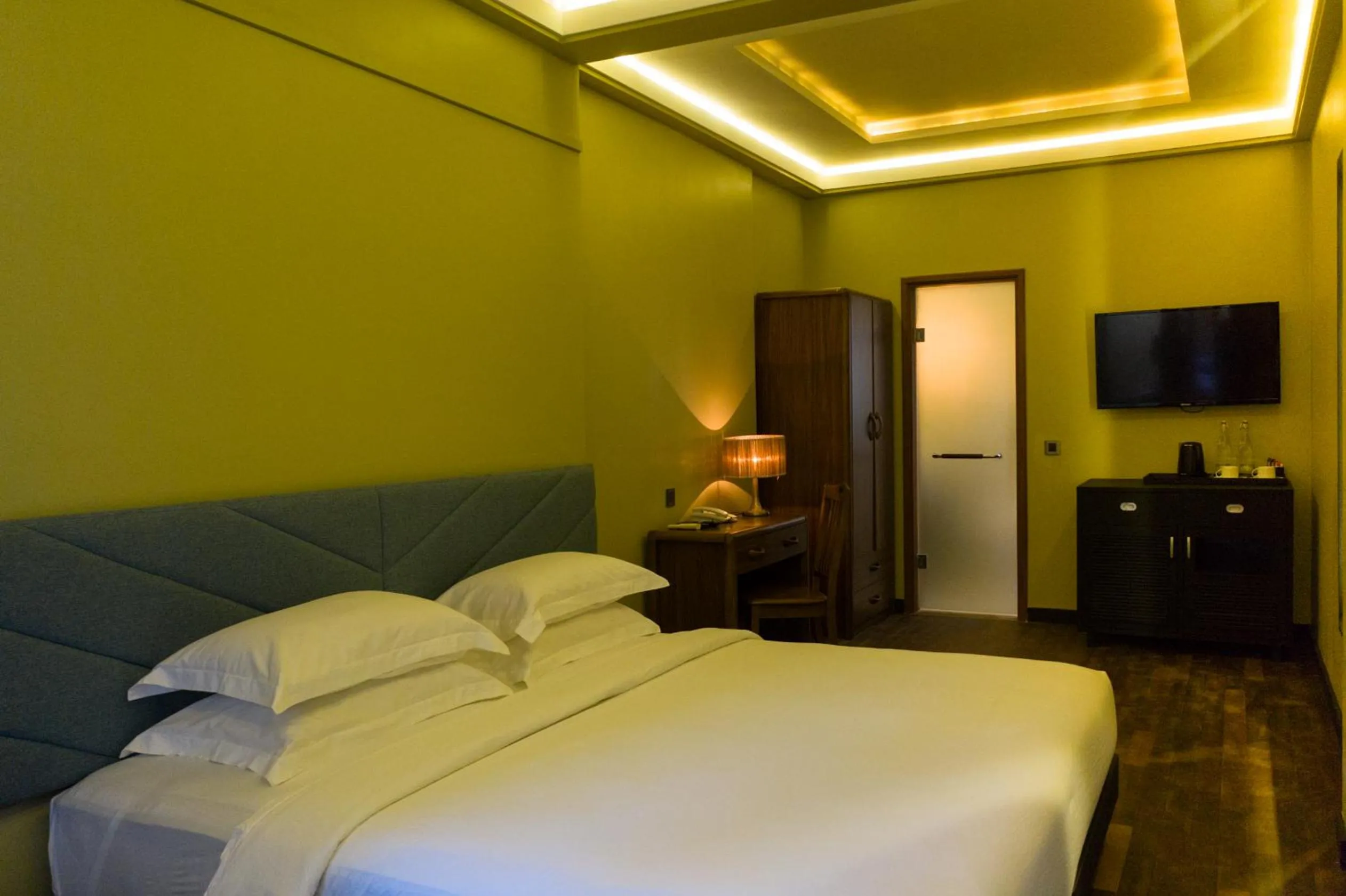 Bedroom, Bed in Fuvahmulah Central Hotel