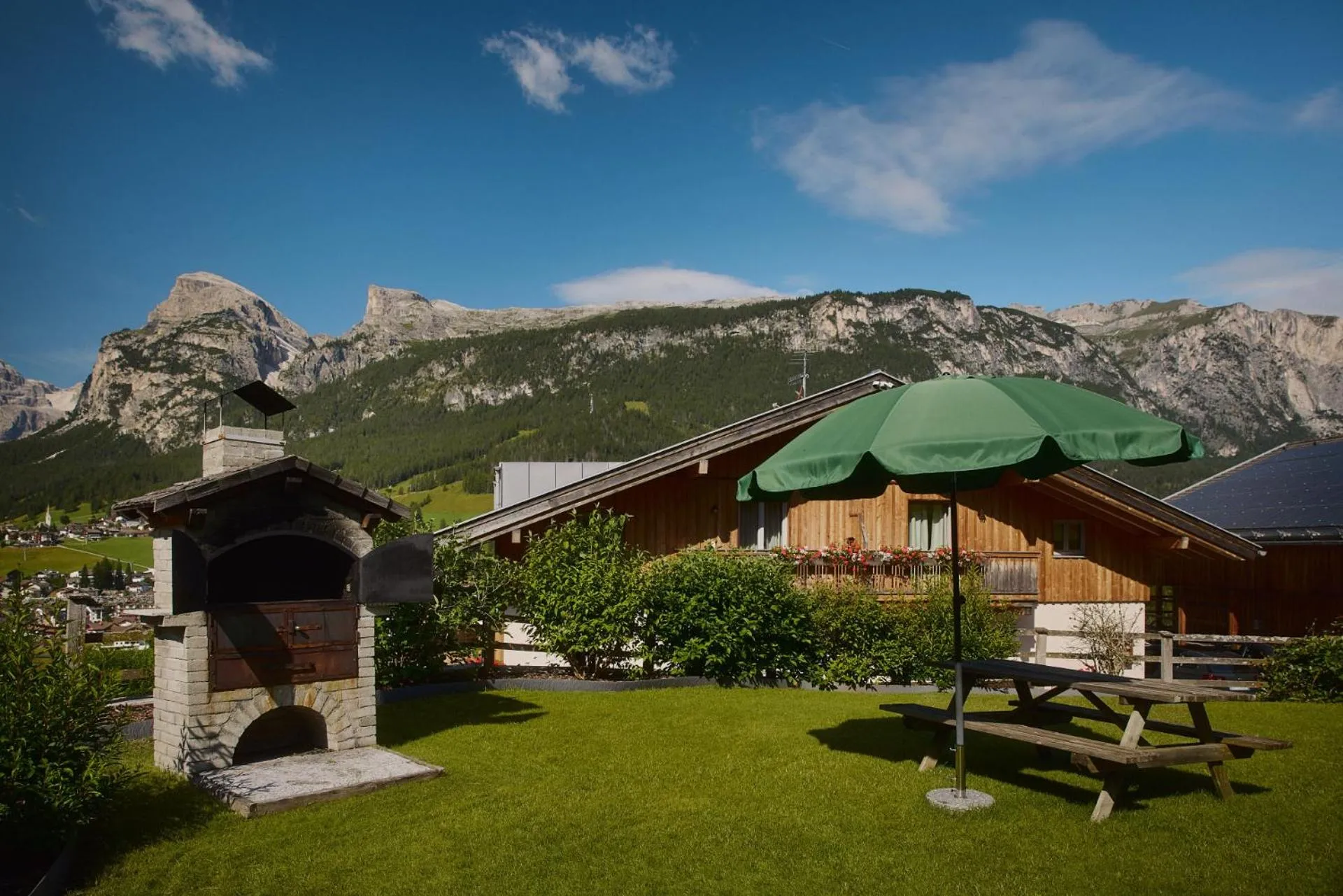 Spring in Residence Rosarela